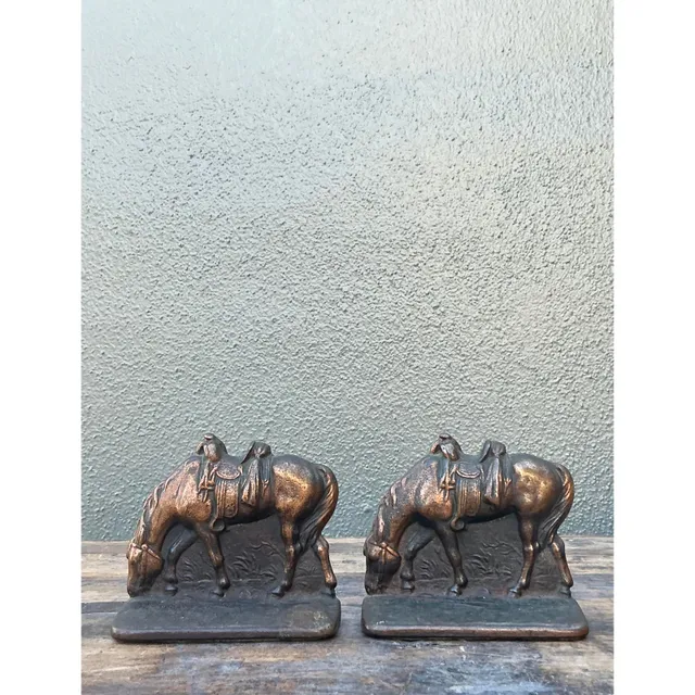 Vintage Boho Cast Horse Bookends - Set of 2 — additional photo 6