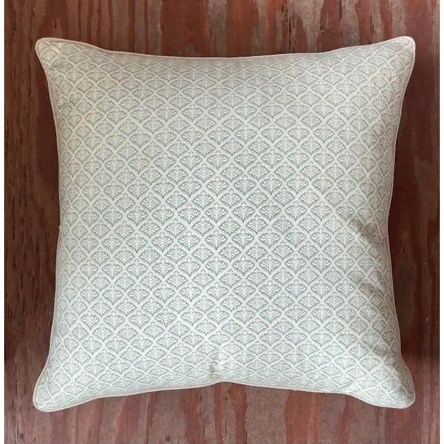Vintage Regency Jacquard Dawn Throw Pillow — additional photo 4