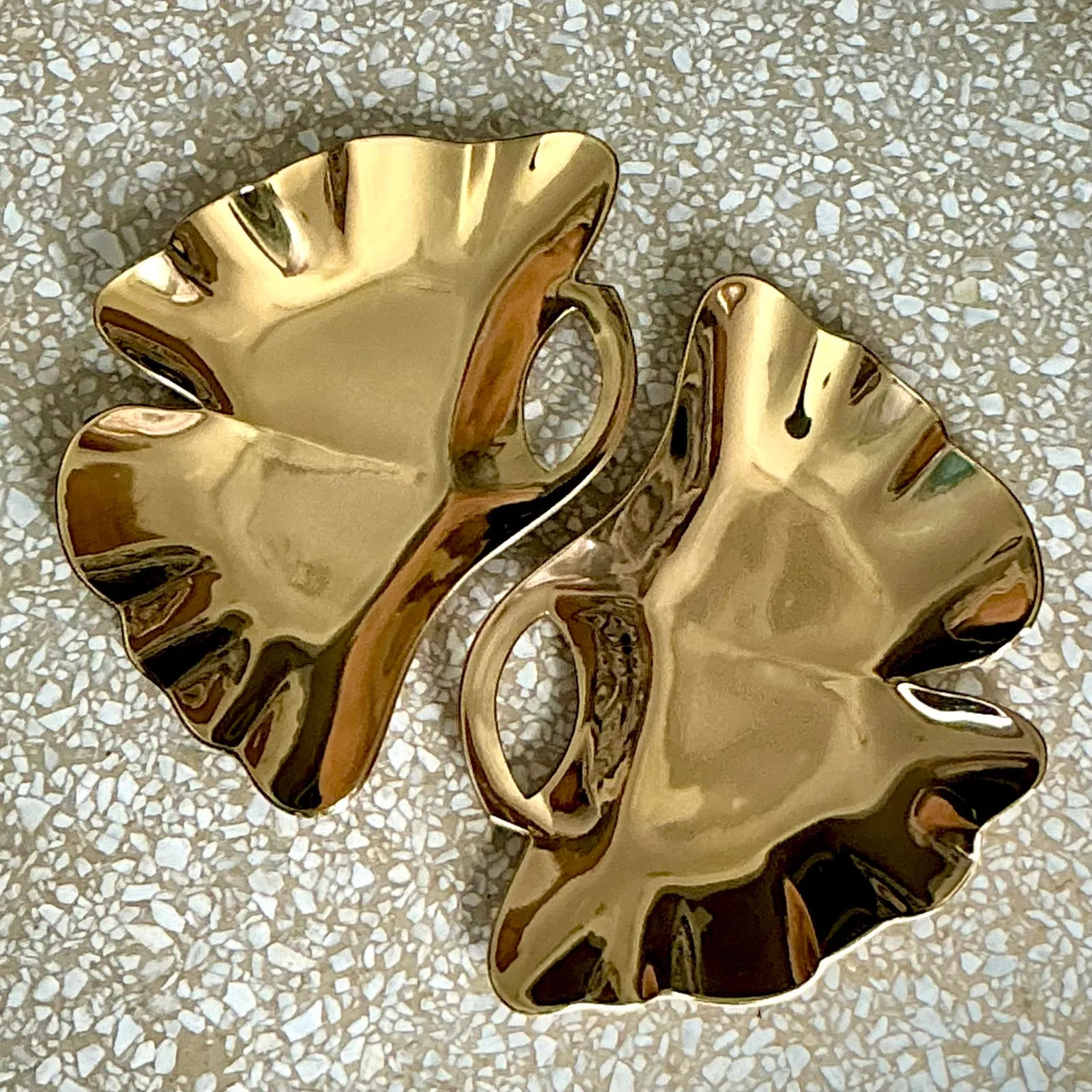 Vintage Regency Polished Brass Ginko Leaf Trays - a Pair — additional photo 3