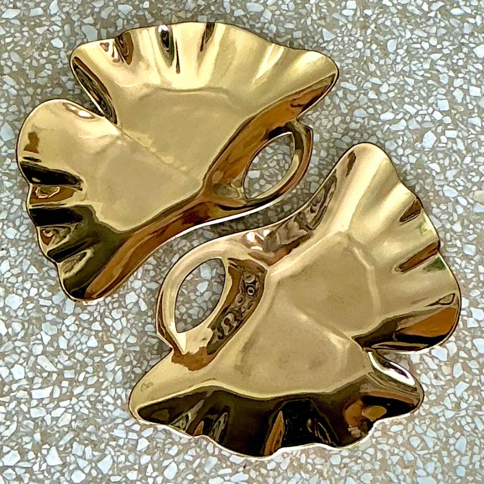 Vintage Regency Polished Brass Ginko Leaf Trays - a Pair — additional photo 5
