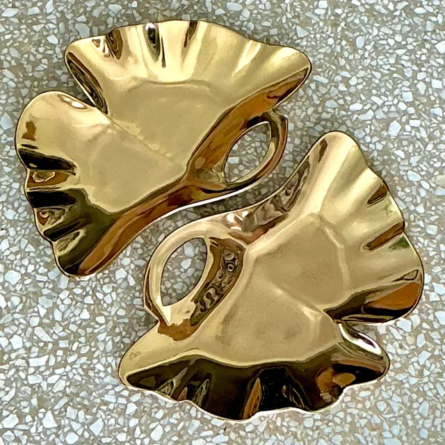 Vintage Regency Polished Brass Ginko Leaf Trays - a Pair — additional photo 5