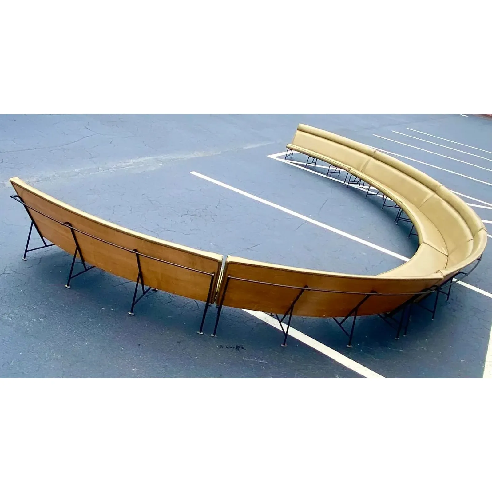 Midcentury Gettysburg University Hatter Planetarium Benched Seating — additional photo 8
