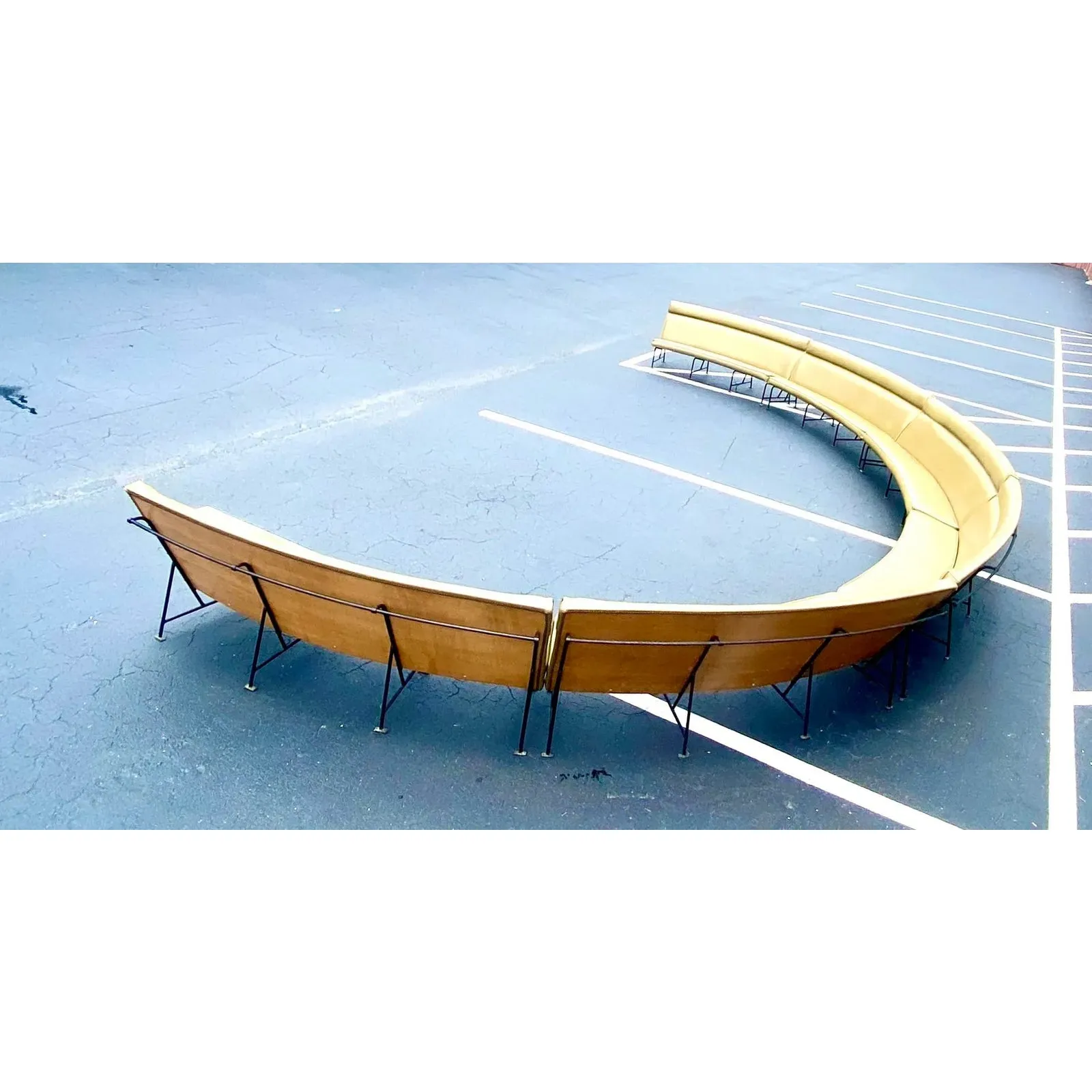 Midcentury Gettysburg University Hatter Planetarium Benched Seating — additional photo 4