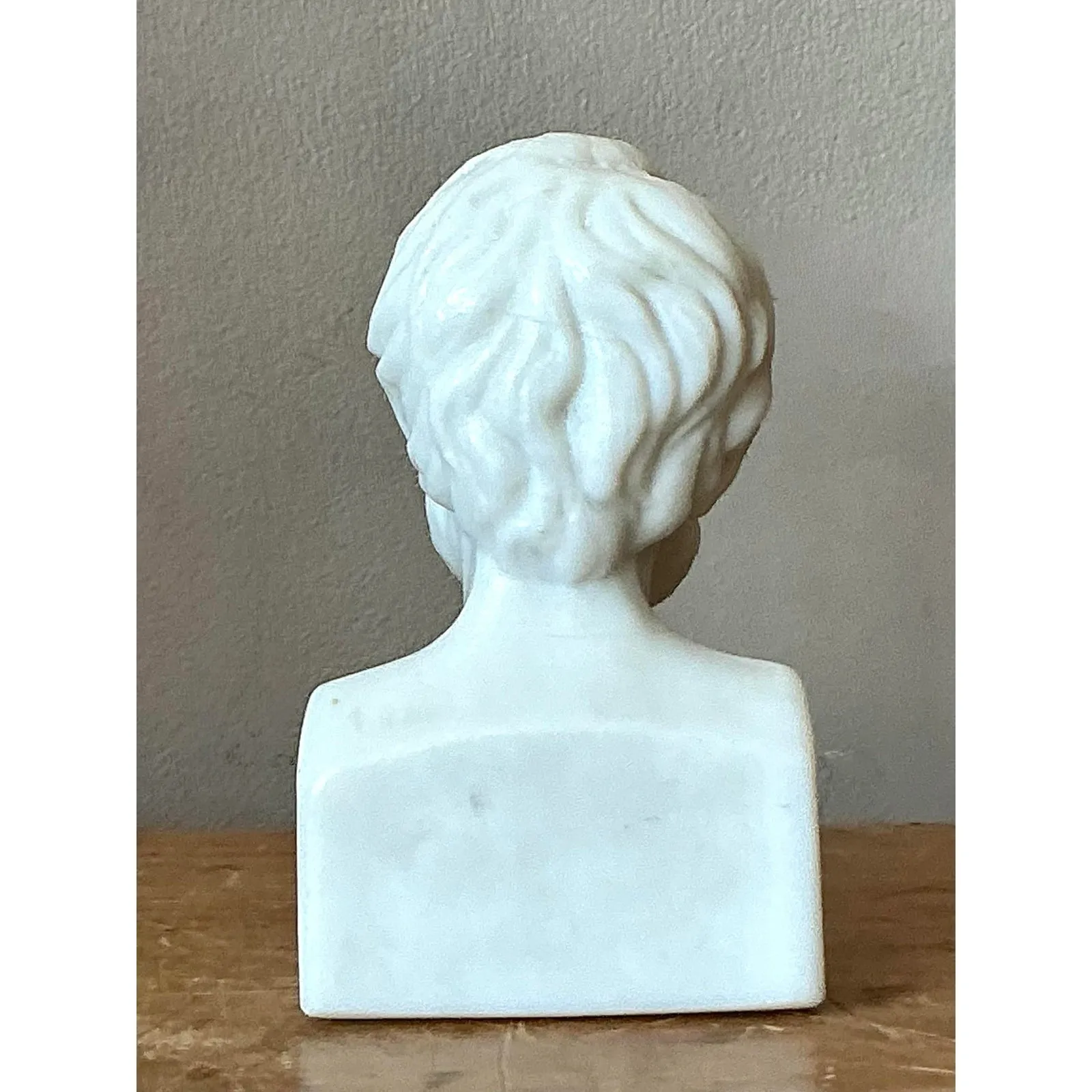 Vintage Boho Carved Marble Bust of a Lincoln — additional photo 4