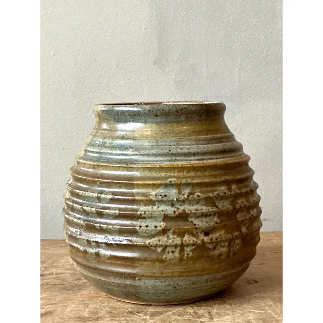 Vintage Boho Ribbed Studio Pottery Vase - Ceramic, 5.75W x 6H — additional photo 8