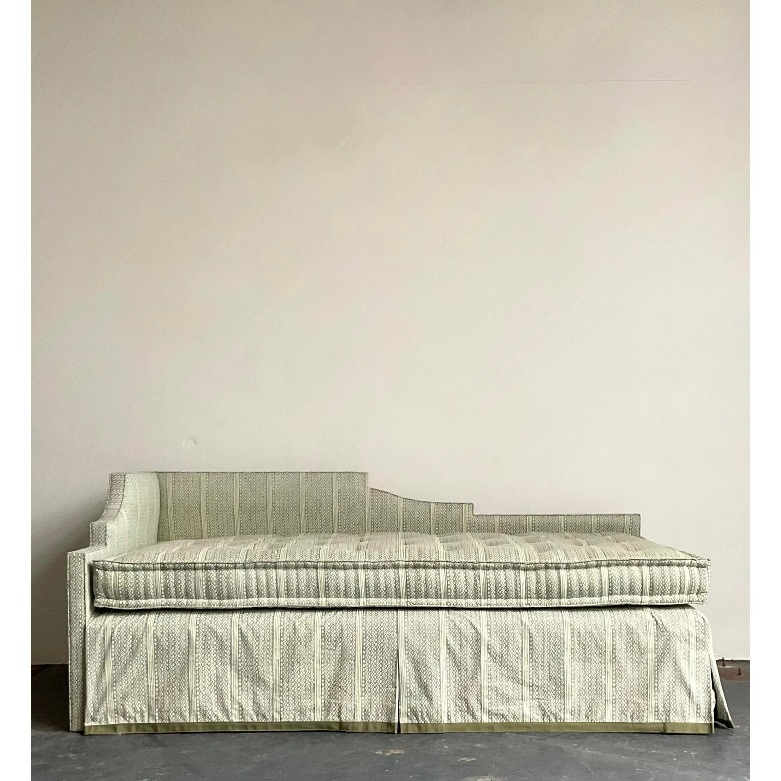 Vintage Boho Charles Beckley Daybed in Peter Fasano “Angelina” — additional photo 4