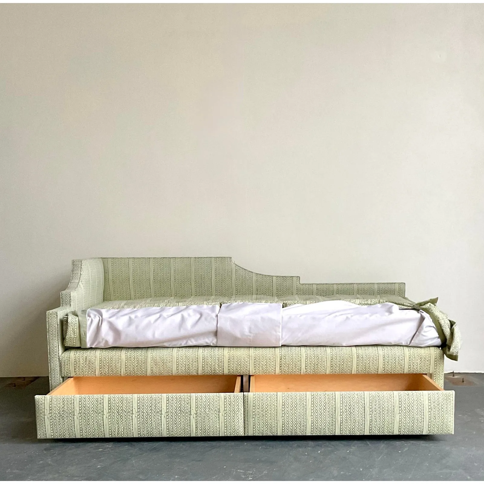 Vintage Boho Charles Beckley Daybed in Peter Fasano “Angelina” — additional photo 7