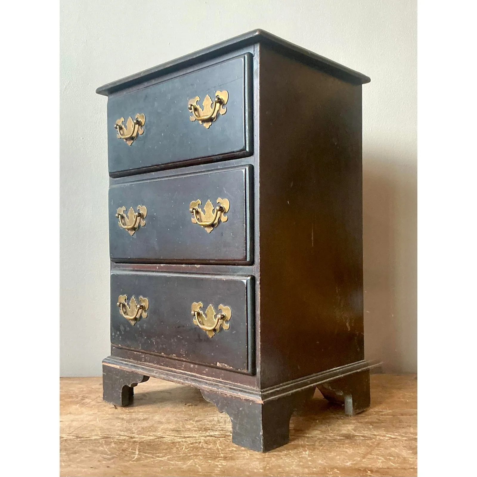 Vintage Regency Chippendale Petite Chest of Drawers — additional photo 6