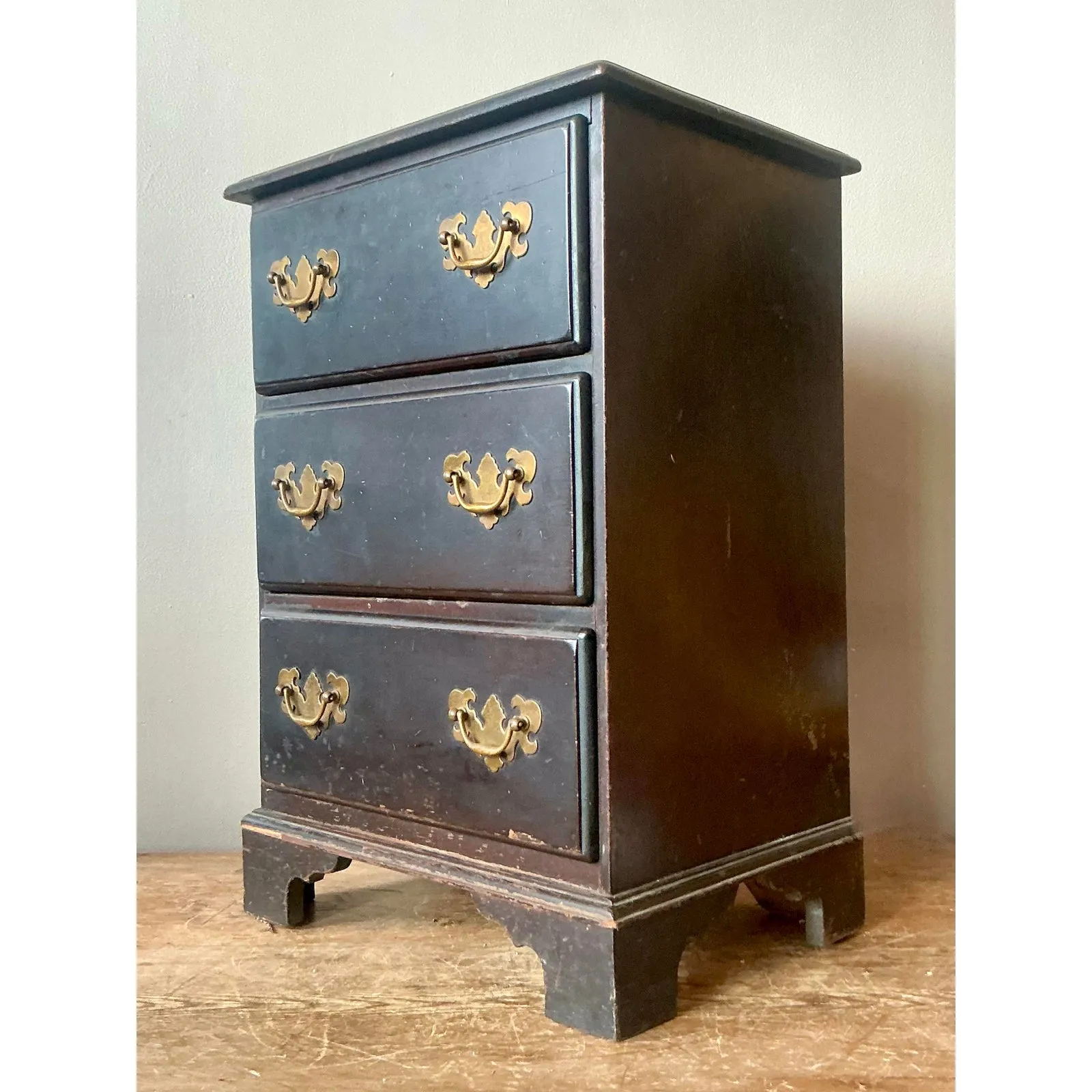 Vintage Regency Chippendale Petite Chest of Drawers — additional photo 7