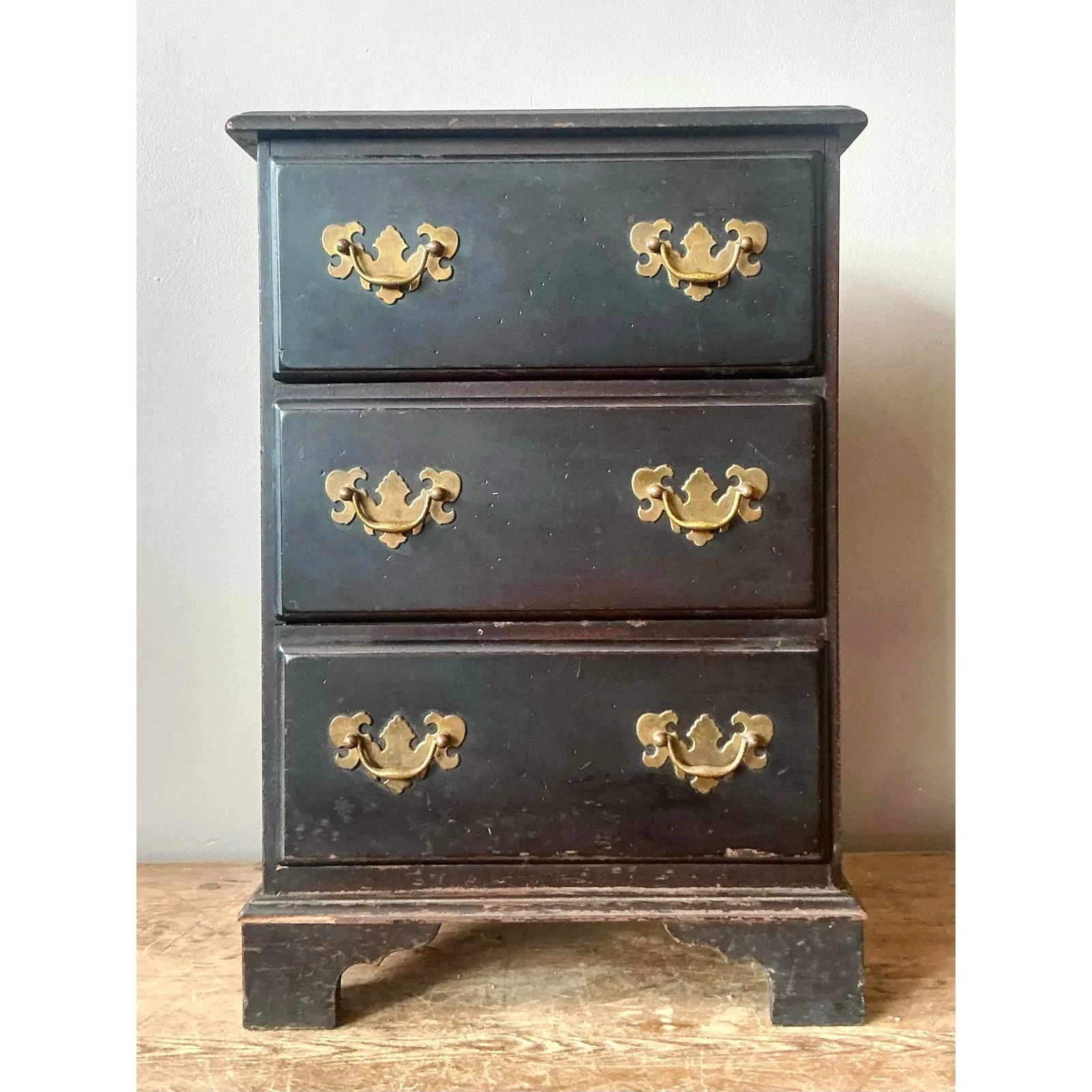 Vintage Regency Chippendale Petite Chest of Drawers — additional photo 2