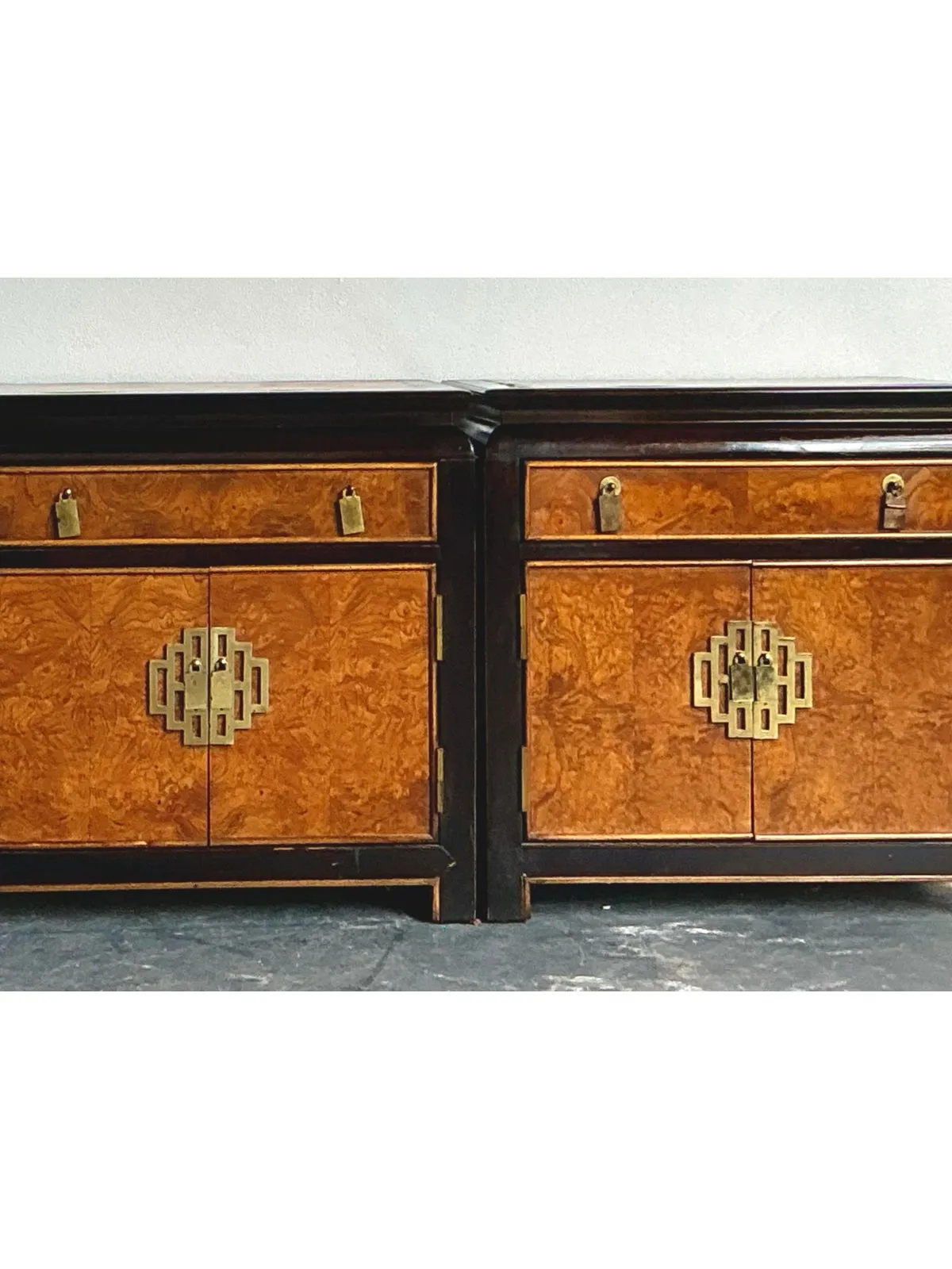 Vintage Asian Century Chin Hua Nightstands - A Pair — additional photo 2