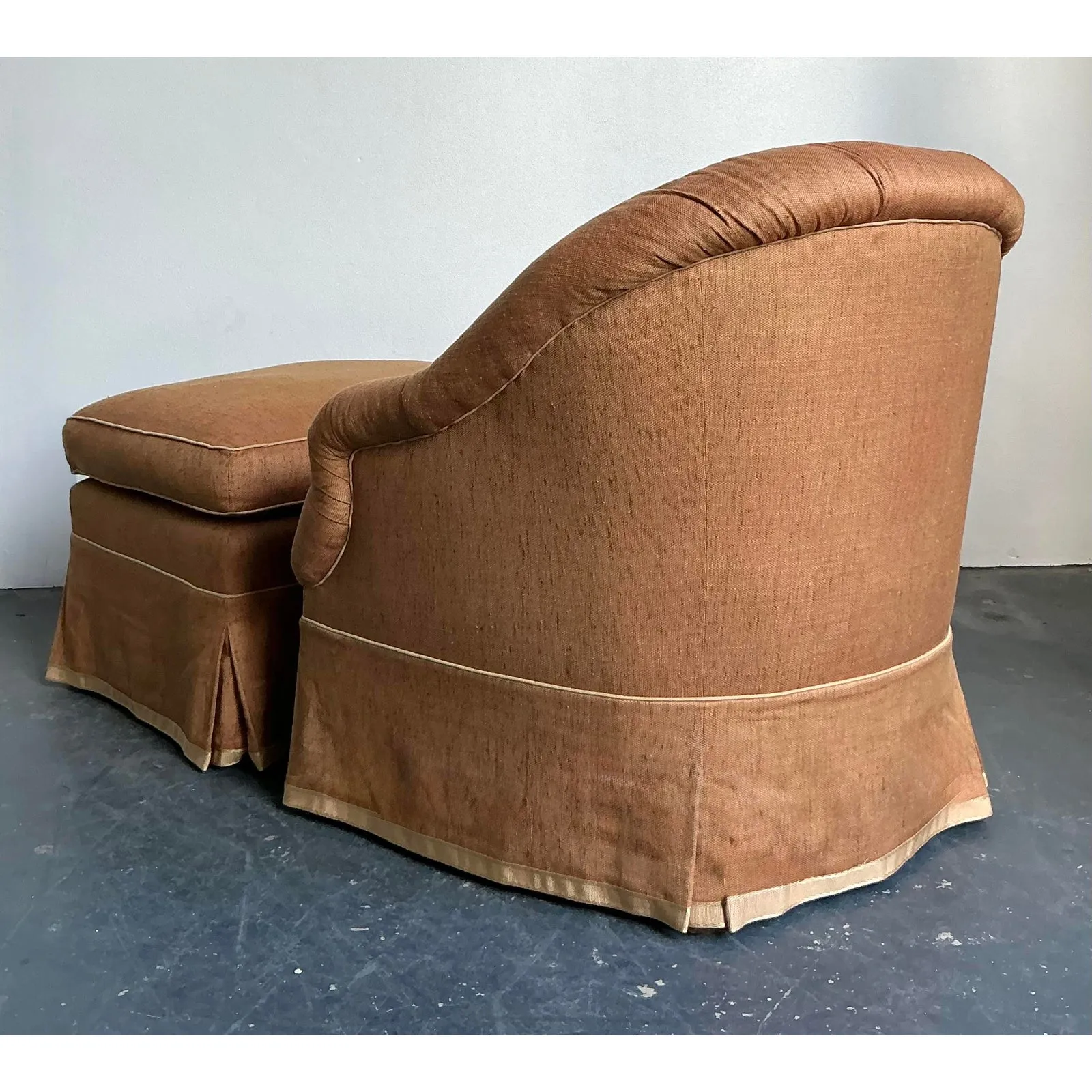 Vintage Regency Tufted Lounge Chair and Ottoman — additional photo 4