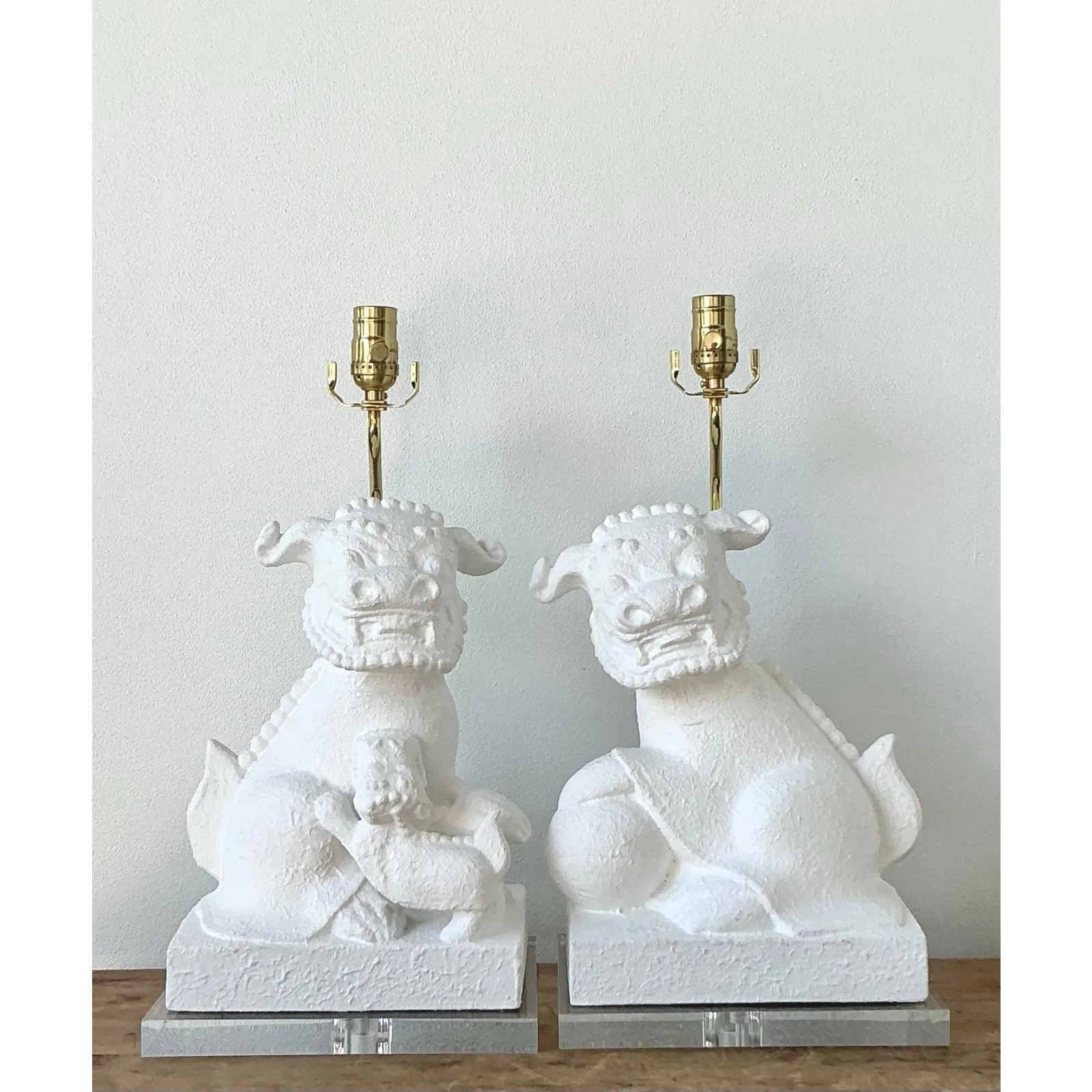 Vintage Asian Textured Foo Dog Lamps - A Pair — additional photo 1
