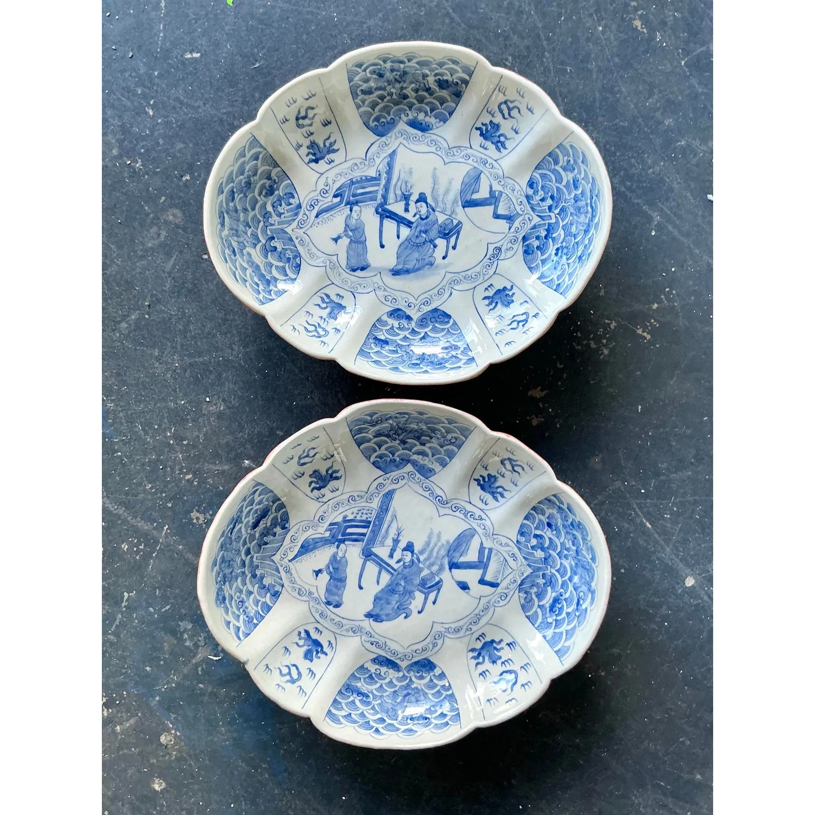Vintage Asian Scalloped Blue and White Bowl -a Pair — additional photo 3