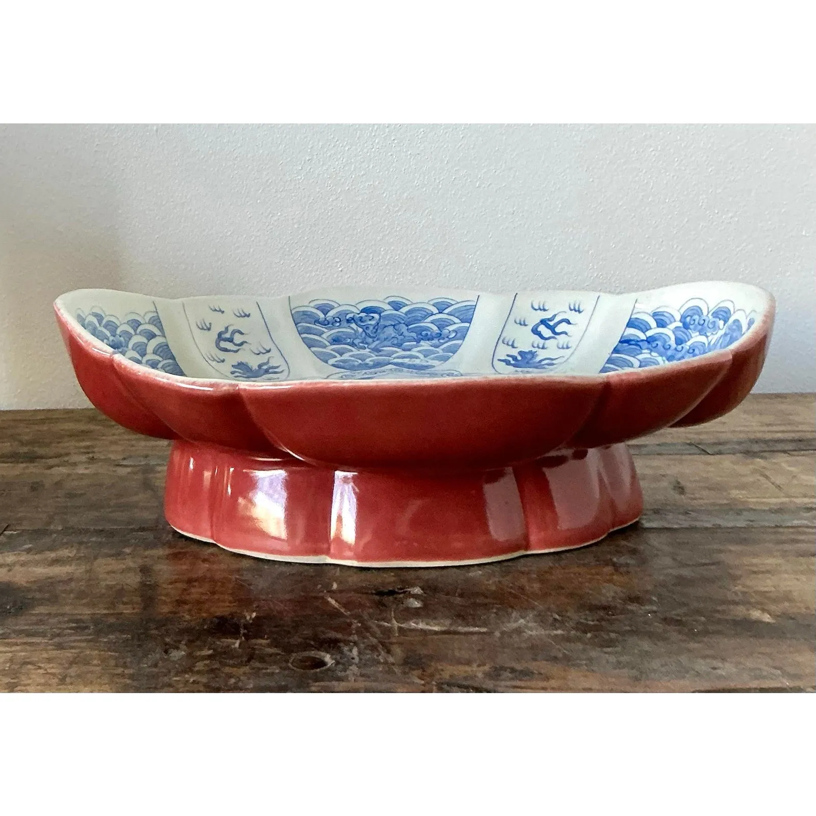 Vintage Asian Scalloped Blue and White Bowl -a Pair — additional photo 5
