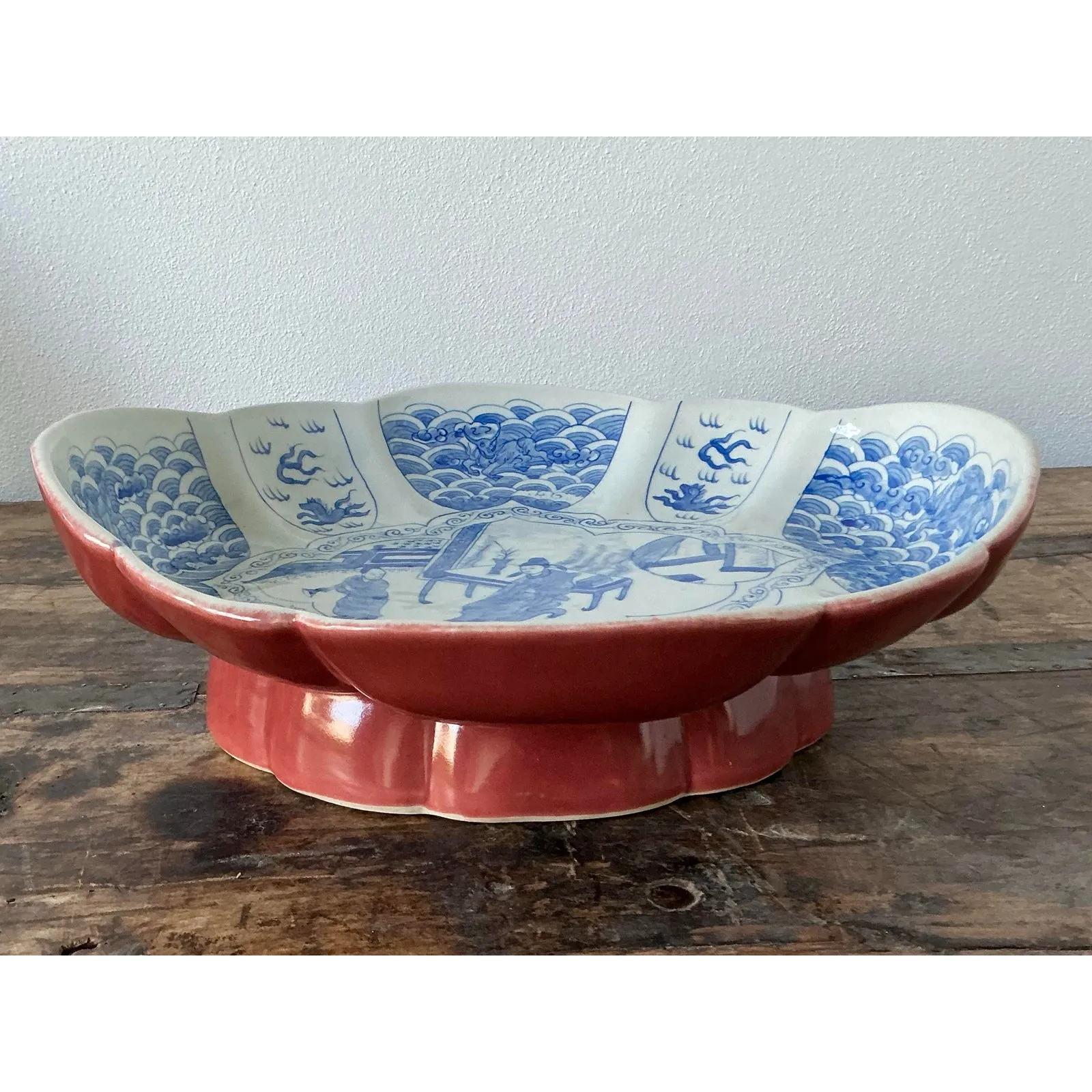 Vintage Asian Scalloped Blue and White Bowl -a Pair — additional photo 6