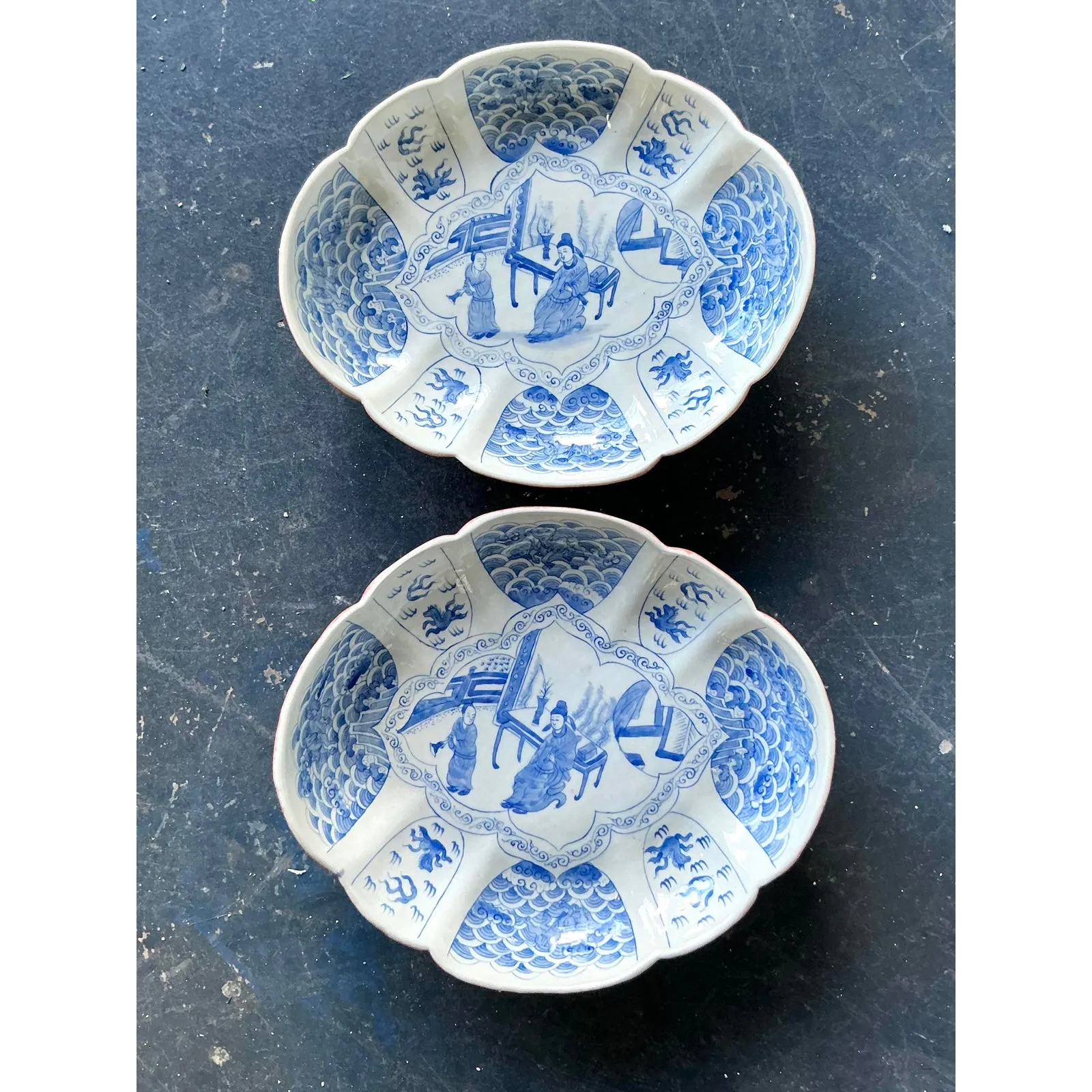 Vintage Asian Scalloped Blue and White Bowl -a Pair — additional photo 2