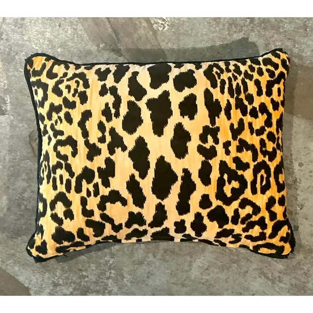 Vintage Boho Leopard Velvet Lumbar Pillow — additional photo 3