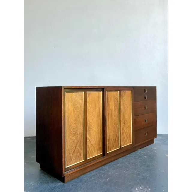 Vintage MCM Harvey Probber Sliding Door Credenza — additional photo 3