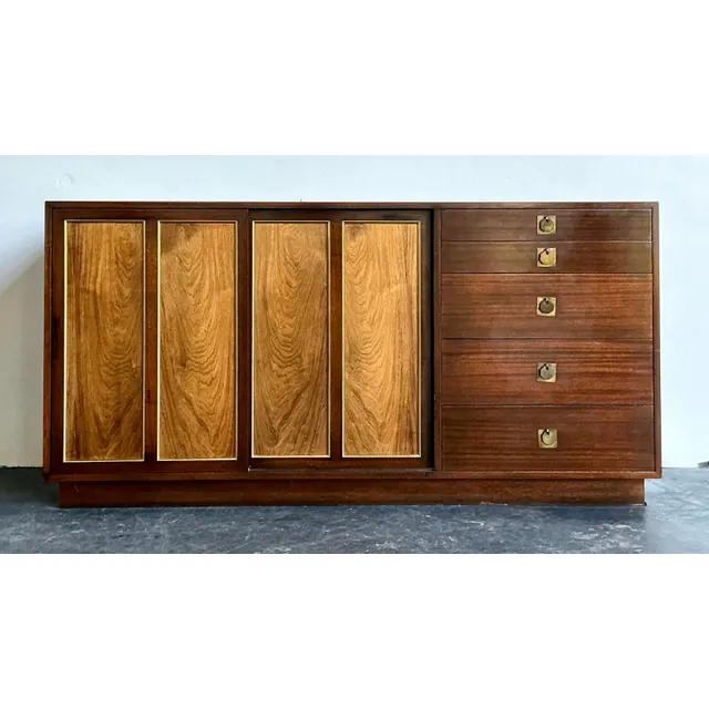 Vintage MCM Harvey Probber Sliding Door Credenza — additional photo 4