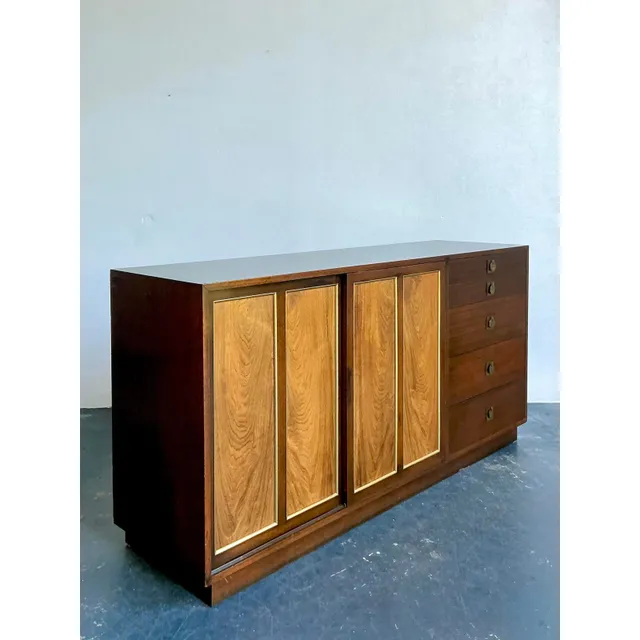 Vintage MCM Harvey Probber Sliding Door Credenza — additional photo 2