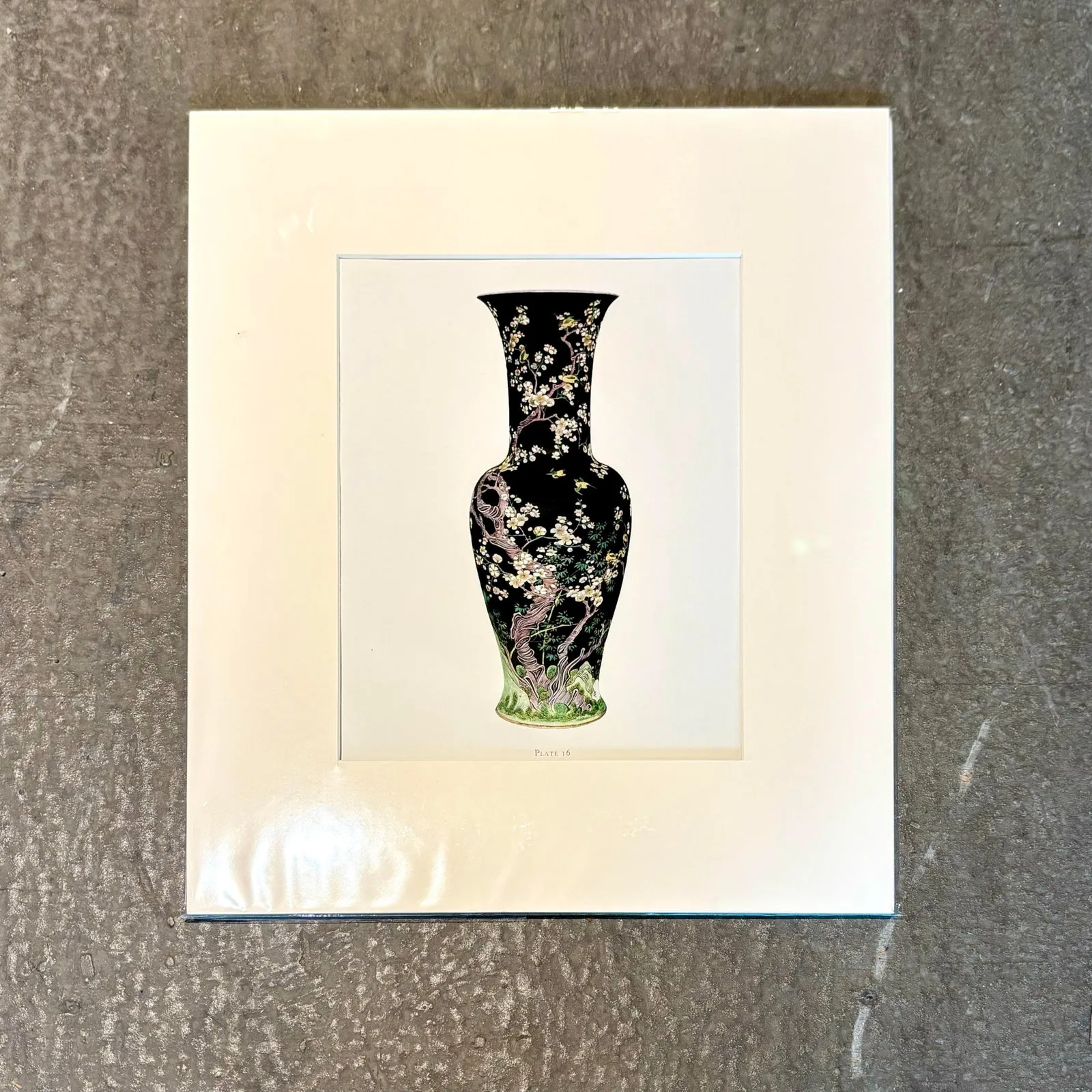 Vintage Boho Chinese Porcelain Vase Print — additional photo 4