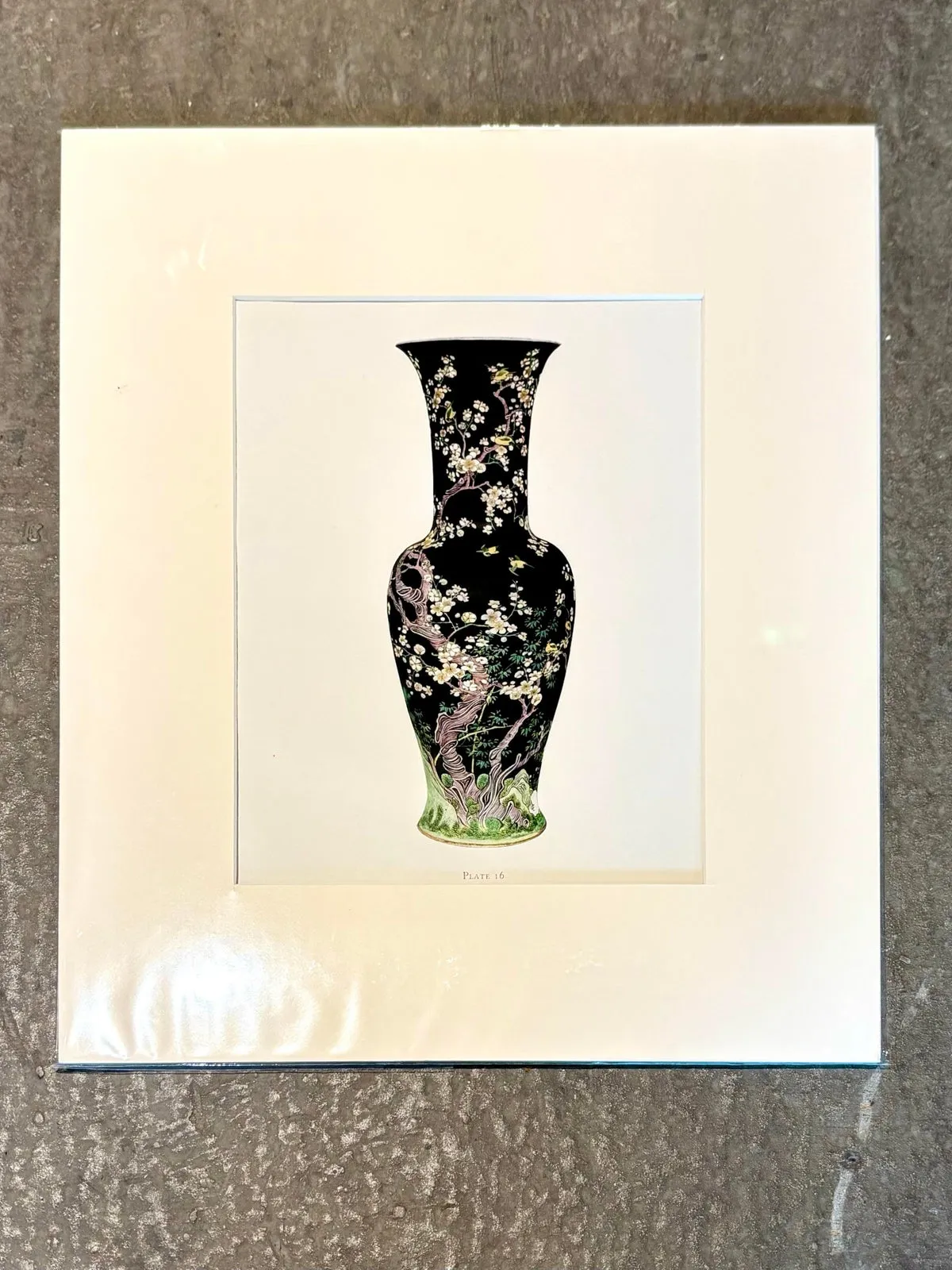Vintage Boho Chinese Porcelain Vase Print — additional photo 3