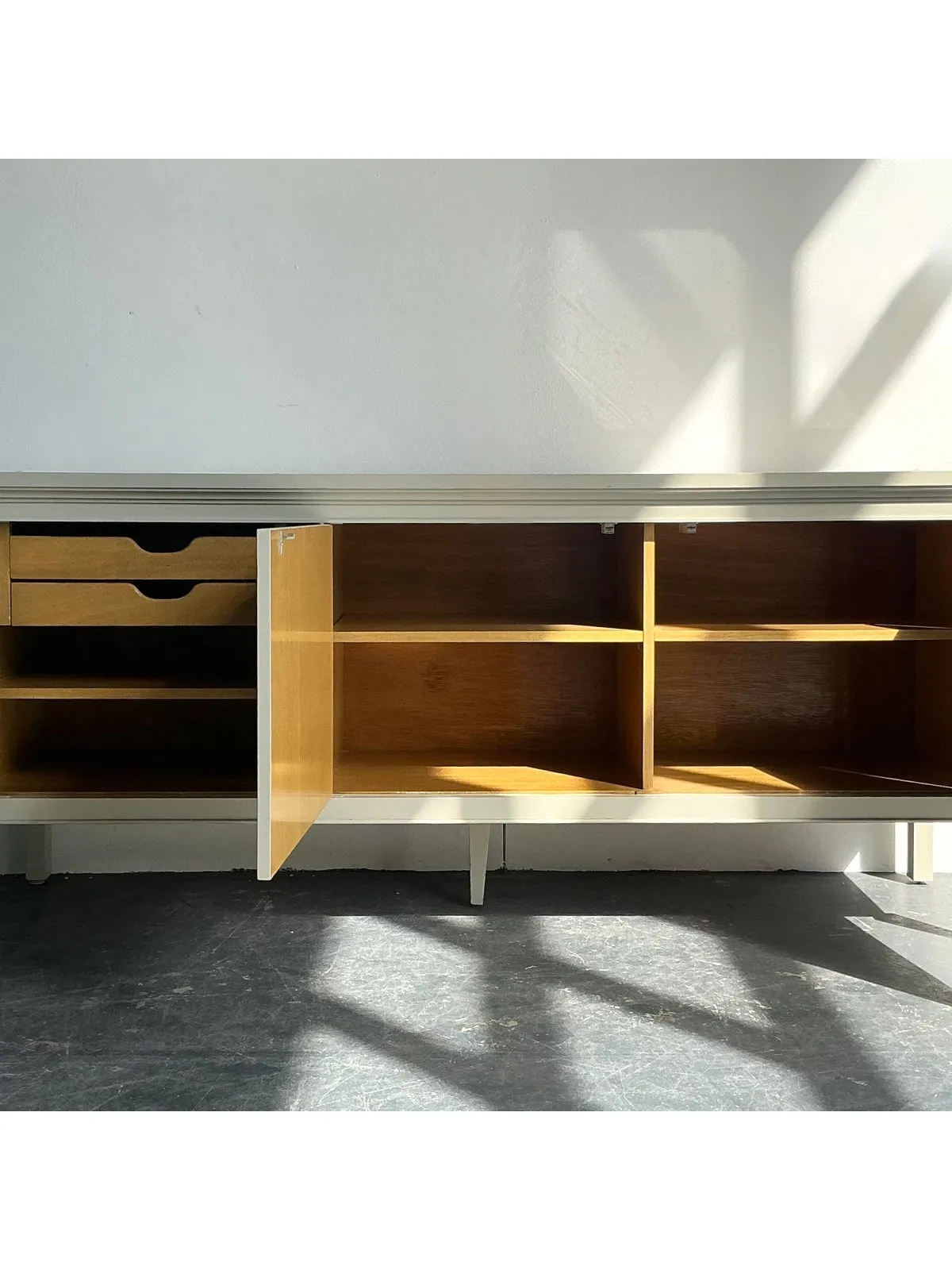 Vintage Regency Notched Millwork Marble Top Credenza — additional photo 5