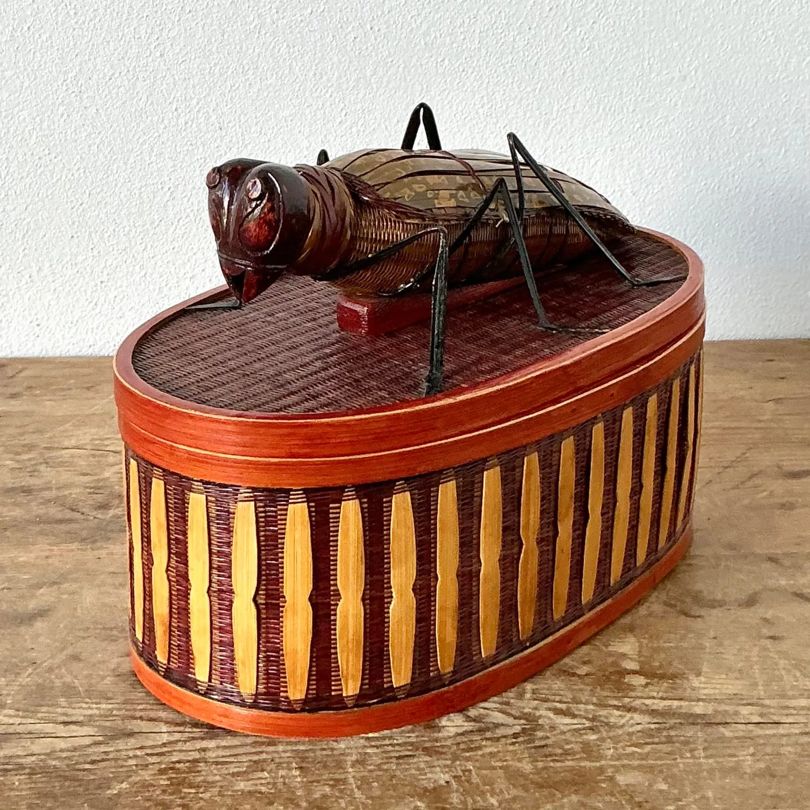 Vintage Shanghai Handicrafts Bug Box — additional photo 2