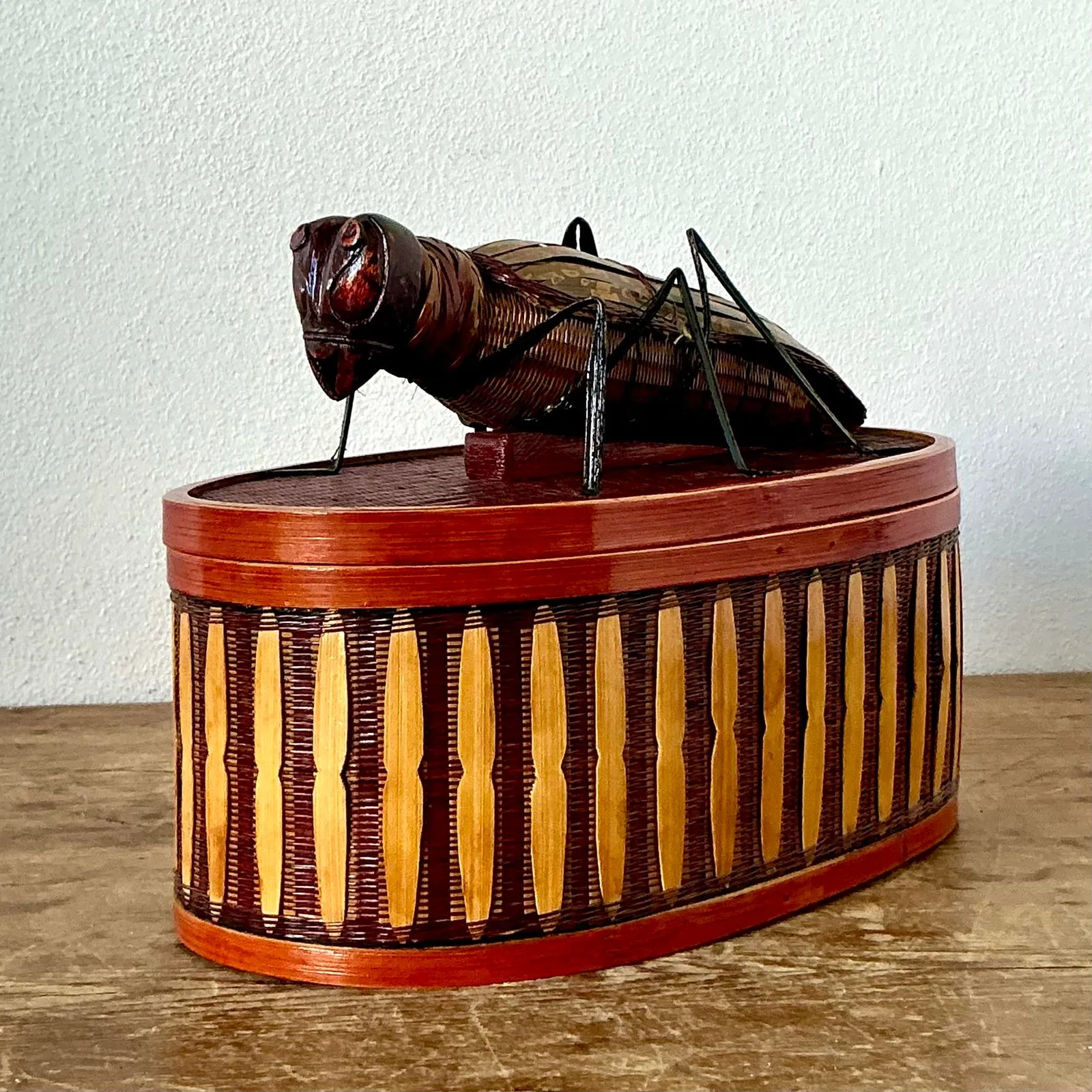 Vintage Shanghai Handicrafts Bug Box — additional photo 3