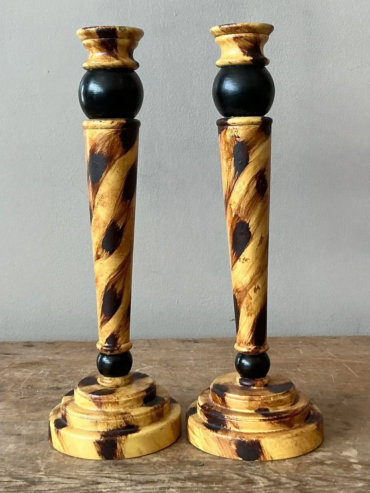 Vintage Boho Hand Painted Tortoise Wooden Candlesticks - Set of 2 — additional photo 3