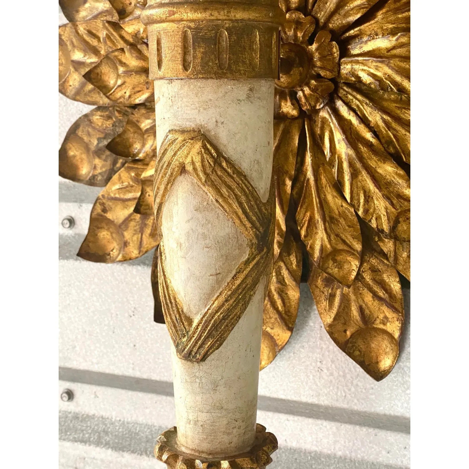 Vintage Neoclassical Gilt Flower Wall Lamp — additional photo 3