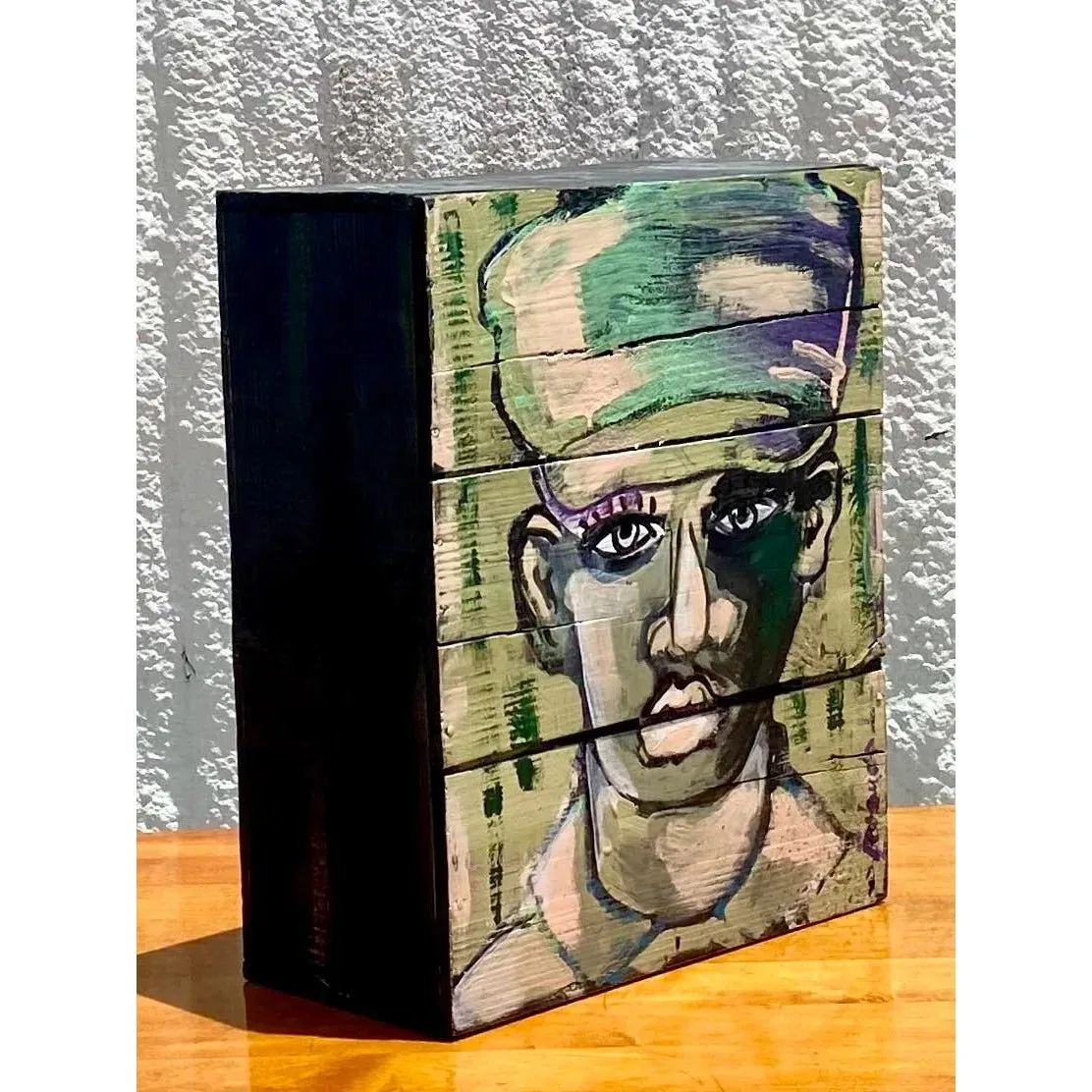 Contemporary Original Abstract Oil Portrait on Crate Signed Roland — additional photo 7