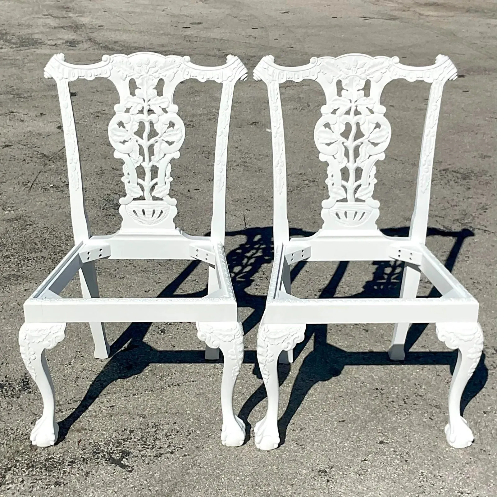Vintage Regency White Ball and Claw Foot Carved Chippendale Chairs - a Pair — additional photo 2