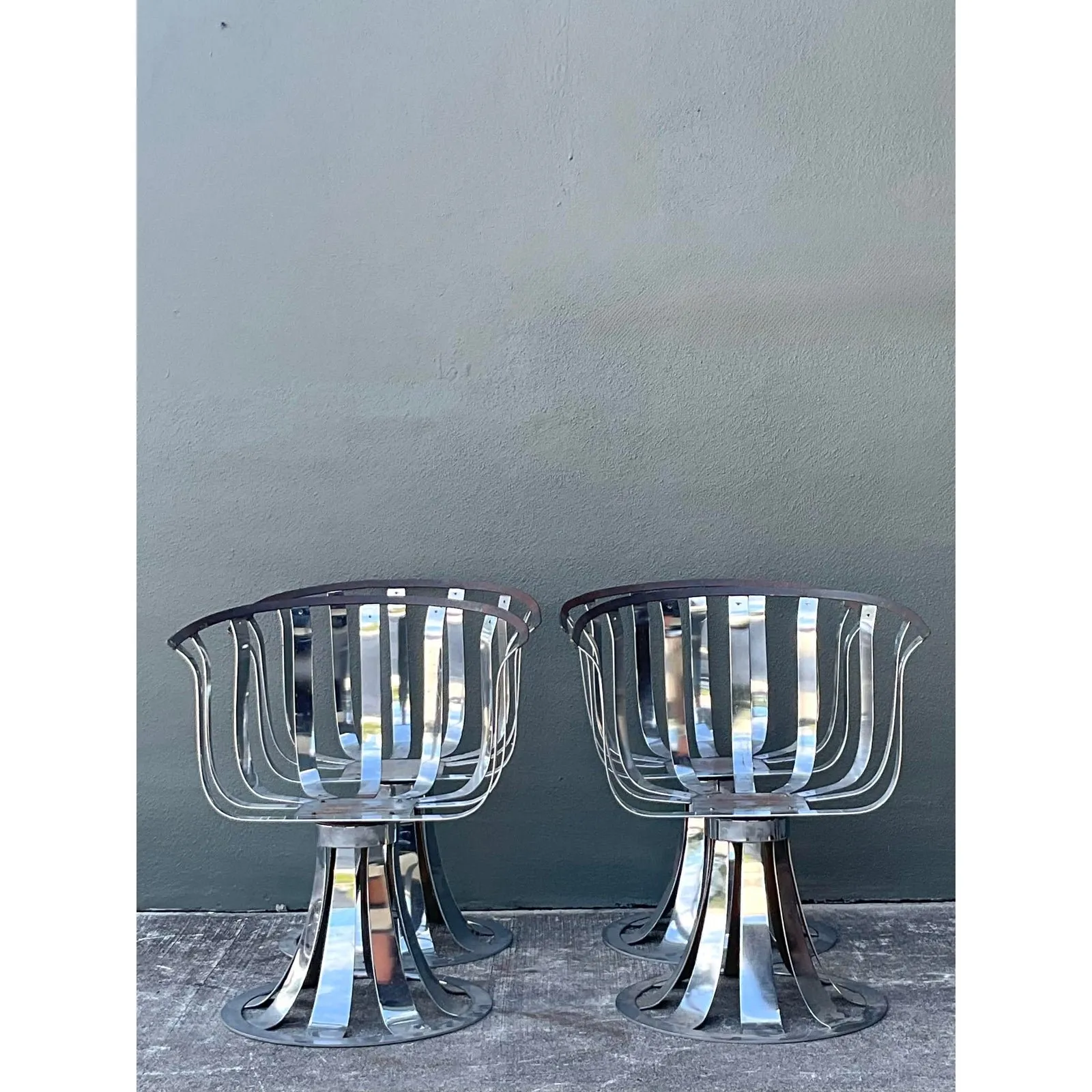 Vintage MCM Herbert Siegler for Russell Woodard Chrome Swivel Dining Chairs - Set of 4 — additional photo 4