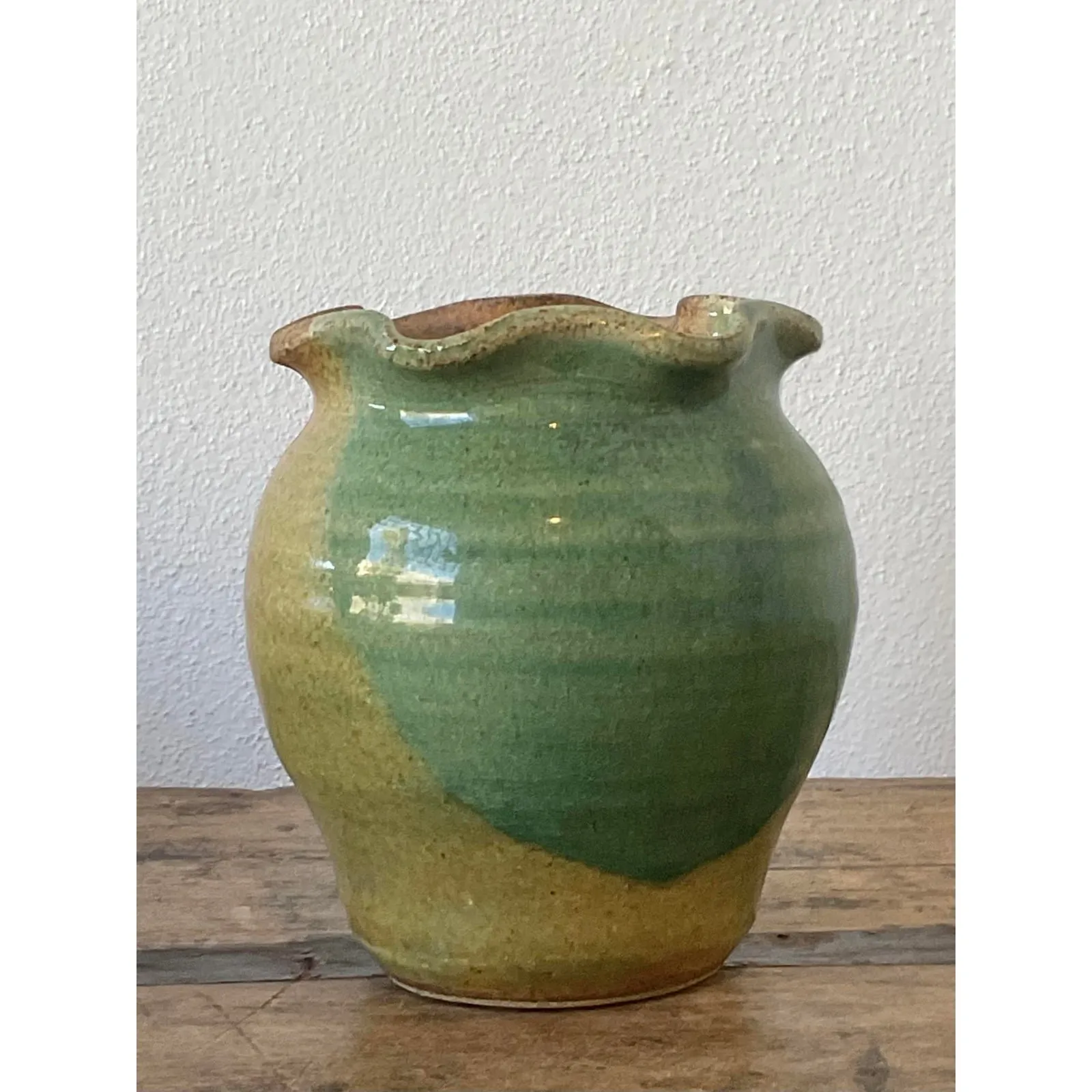 Vintage Original Studio Pottery Ruffle Vase — additional photo 1