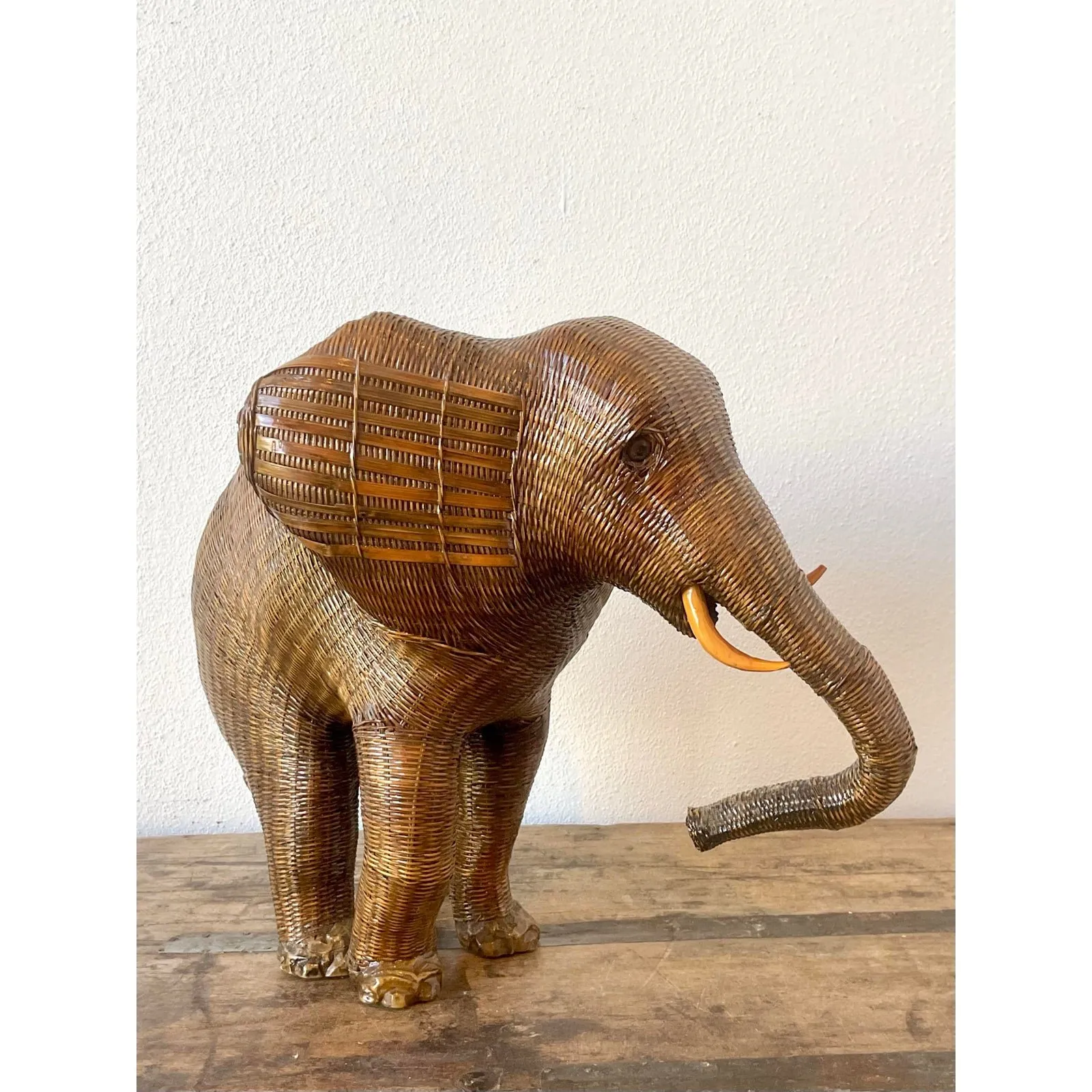 Vintage Shanghai Handicrafts Elephant Basket — additional photo 2