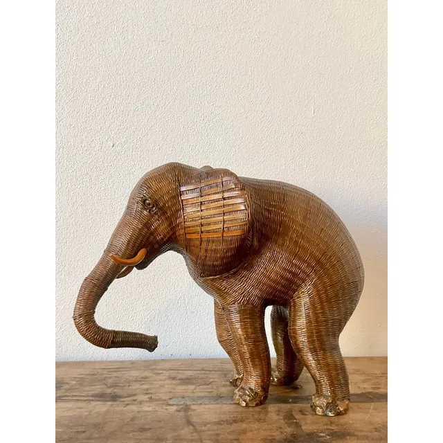 Vintage Shanghai Handicrafts Elephant Basket — additional photo 3