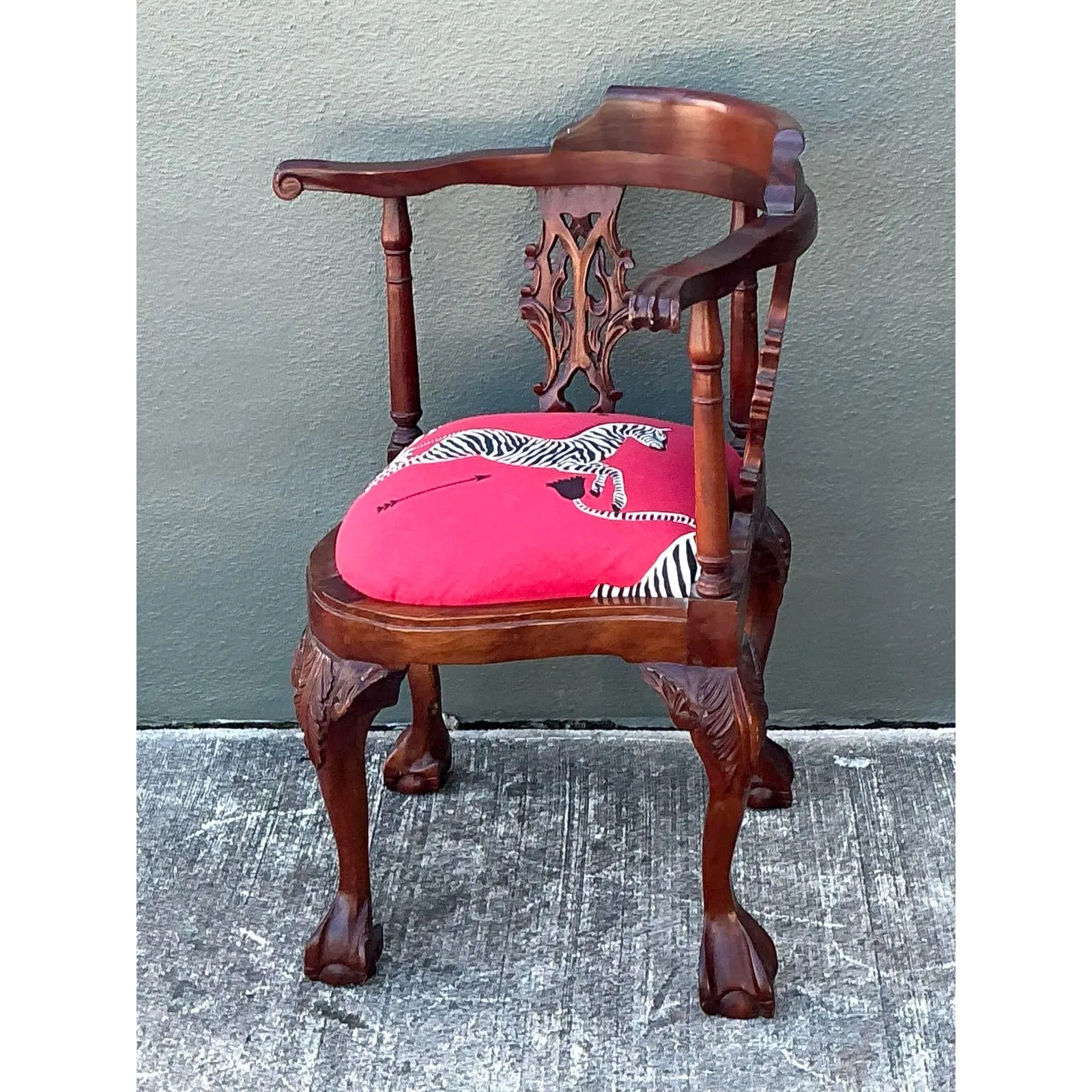 Vintage Claw and Ball Corner Chair — additional photo 6