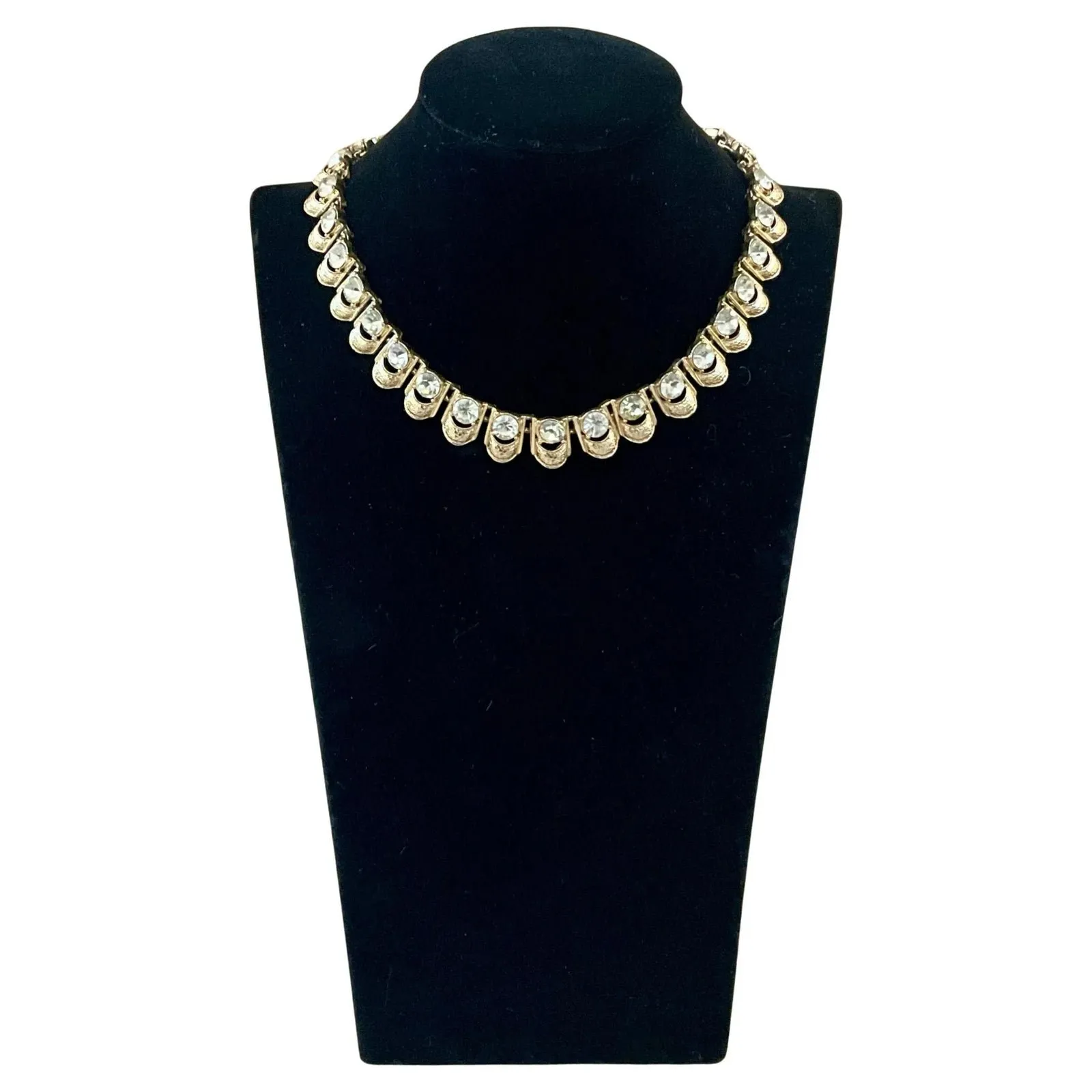 Vintage Gold Toned Signed Coro Necklace — additional photo 2