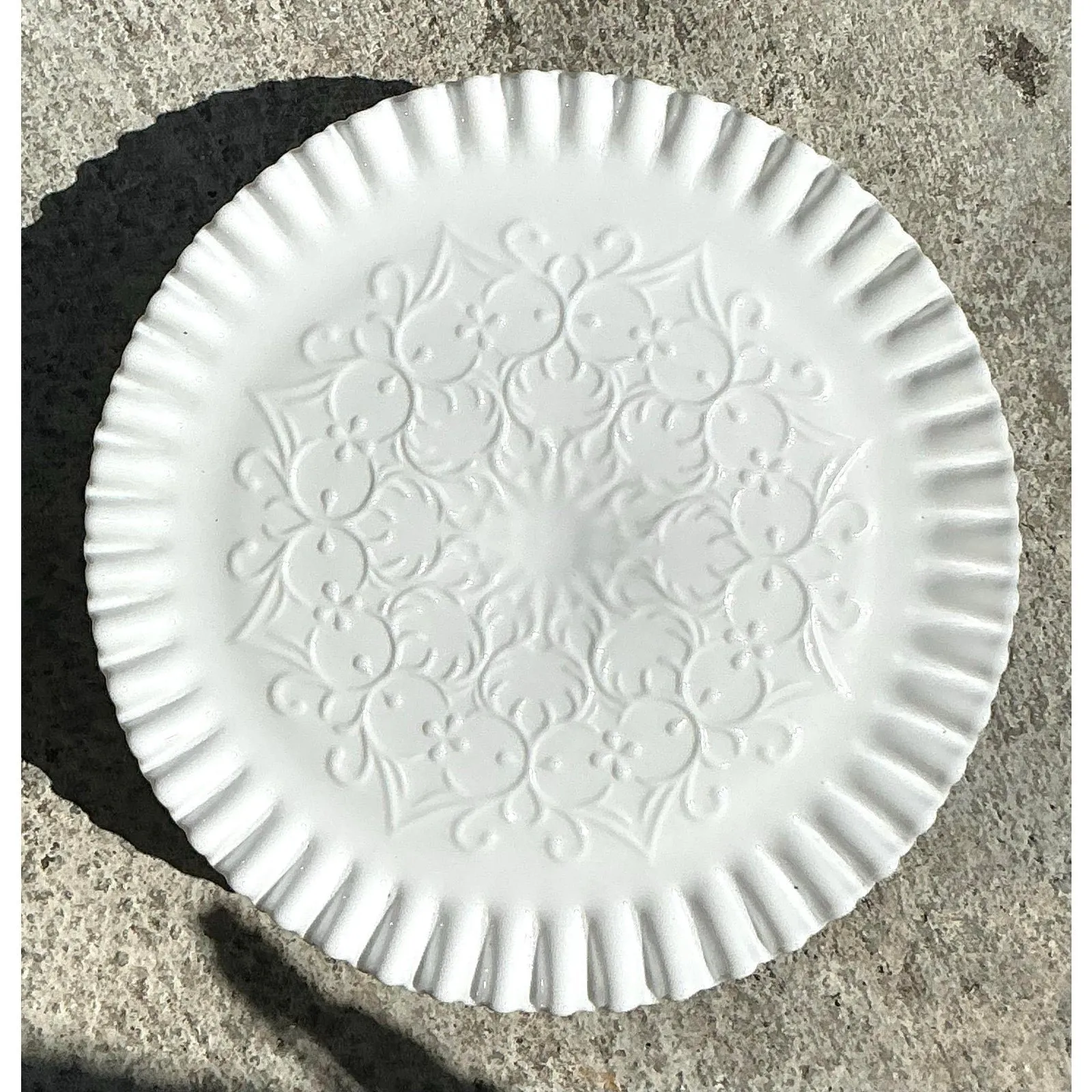 Vintage Regency Ruffled Milk Glass Cake Stand — additional photo 5