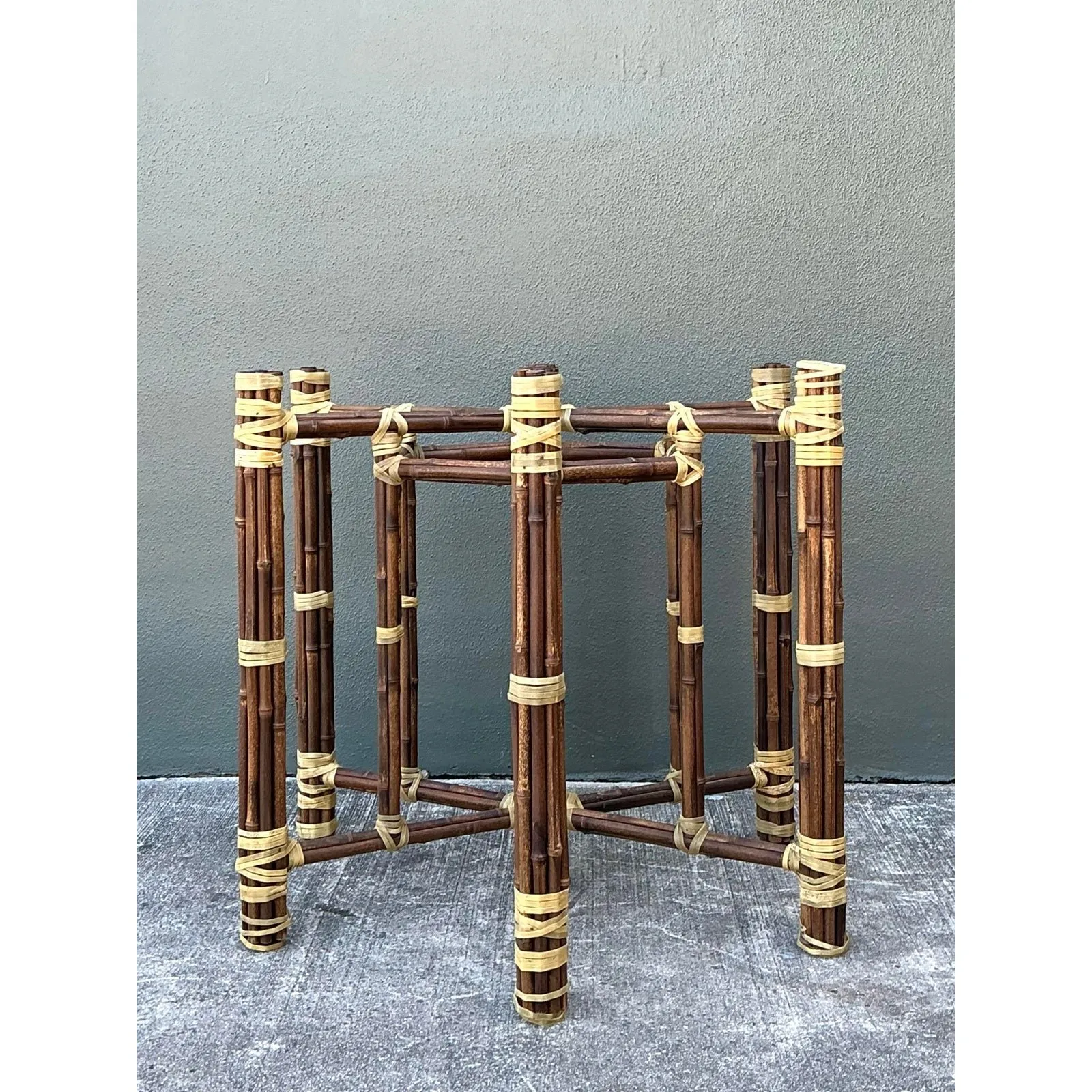 Vintage Bundled Rattan Dining Table Pedestal — additional photo 3