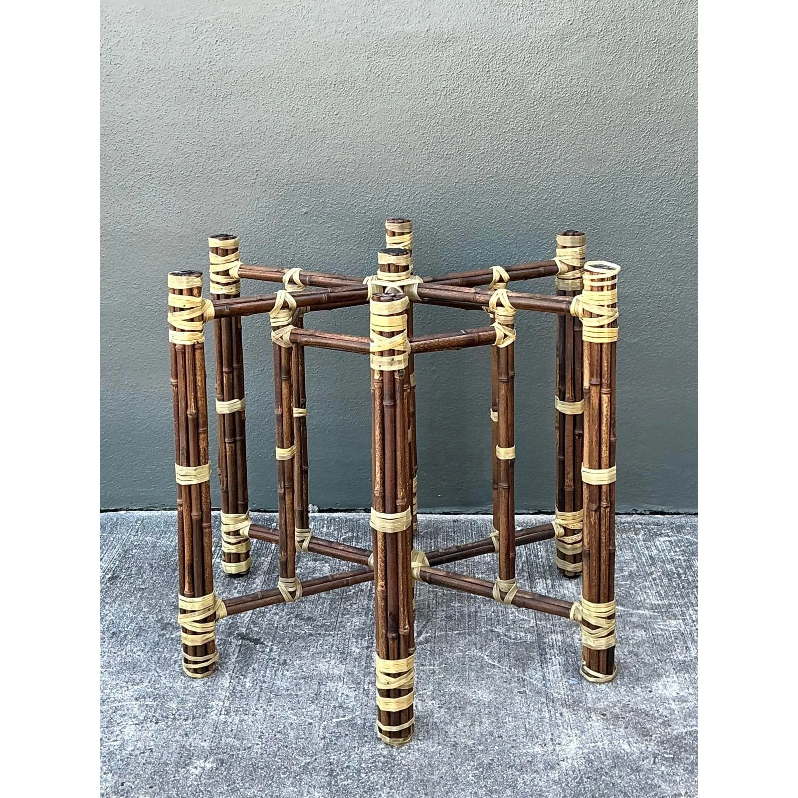 Vintage Bundled Rattan Dining Table Pedestal — additional photo 6