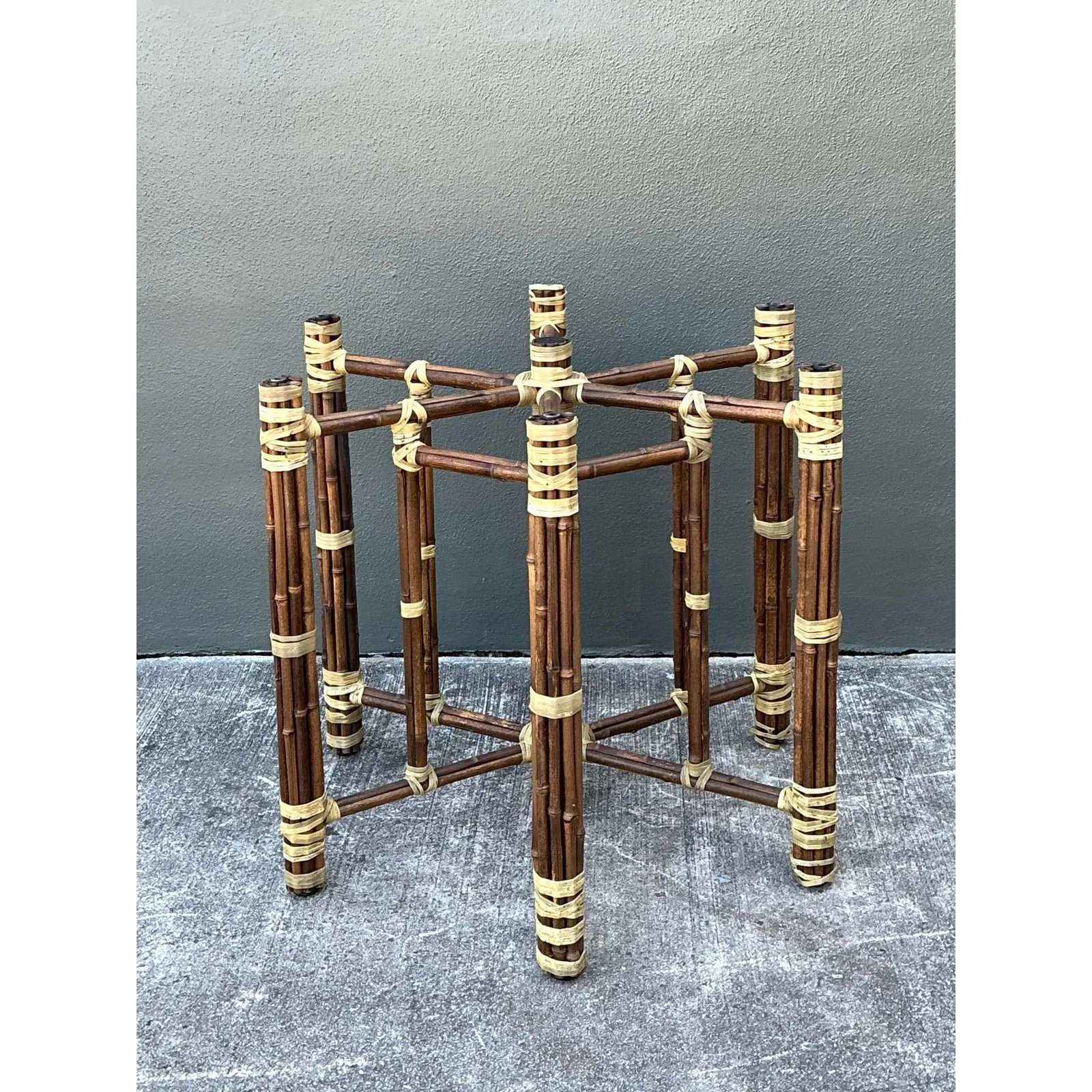 Vintage Bundled Rattan Dining Table Pedestal — additional photo 7