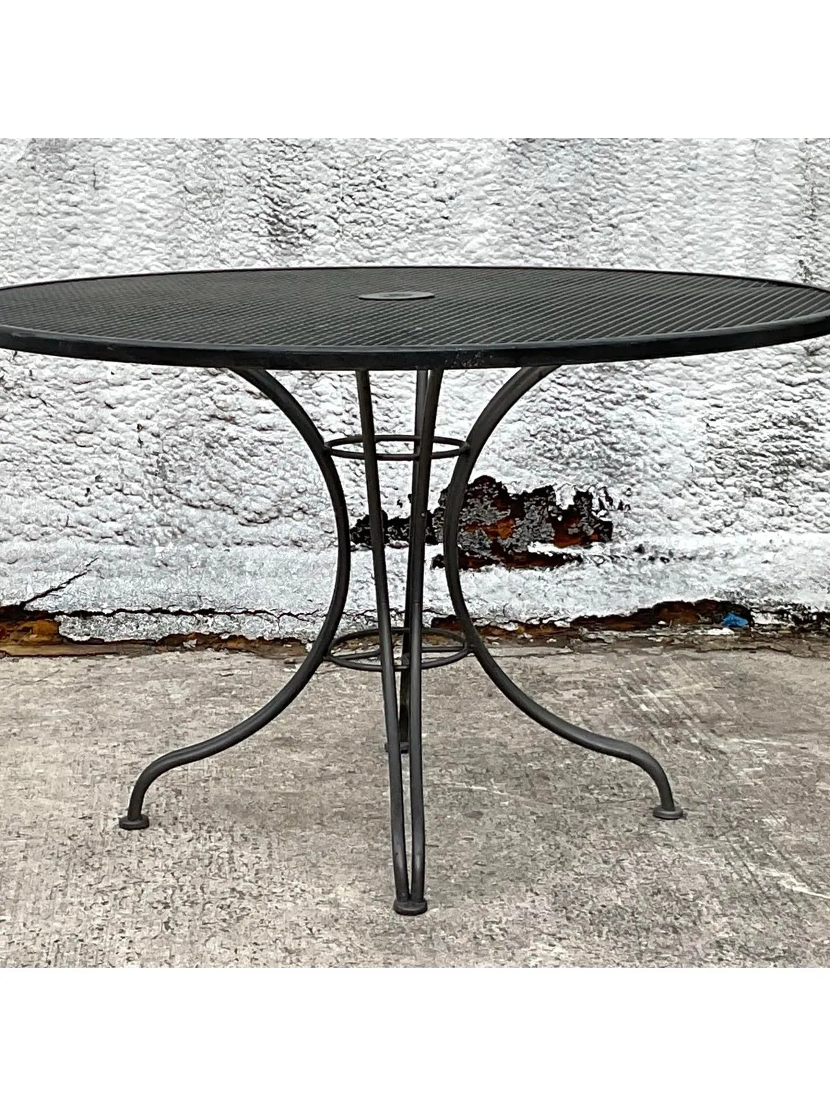 Mid 20th Century Black Wrought Iron Dining Table After Russell Woodard — additional photo 4