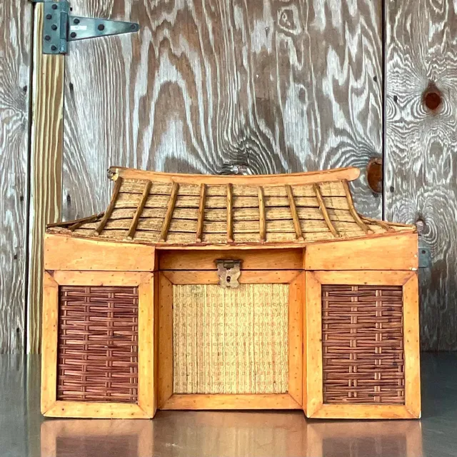 Vintage Boho Pagoda Trunk — additional photo 5