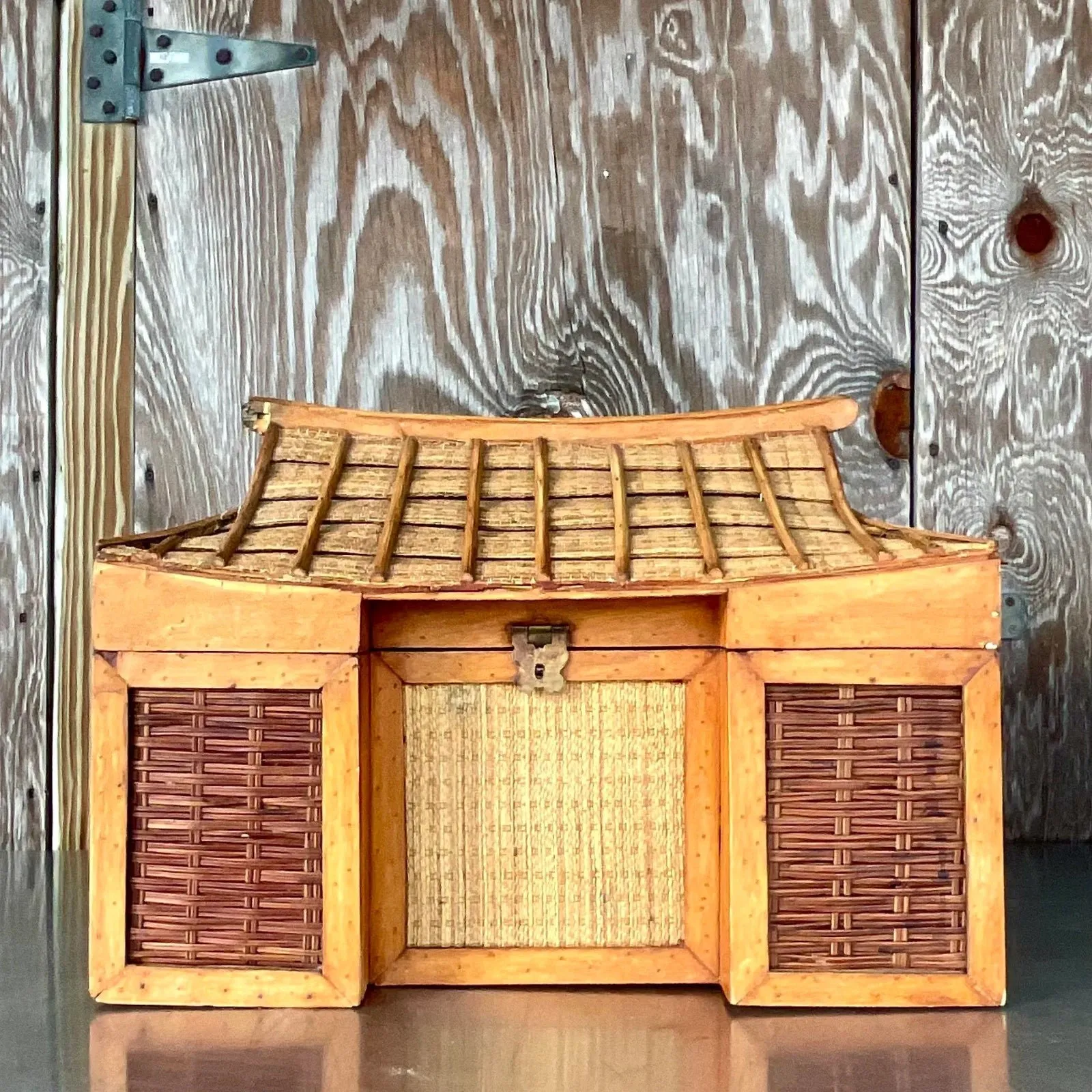 Vintage Boho Pagoda Trunk — additional photo 7