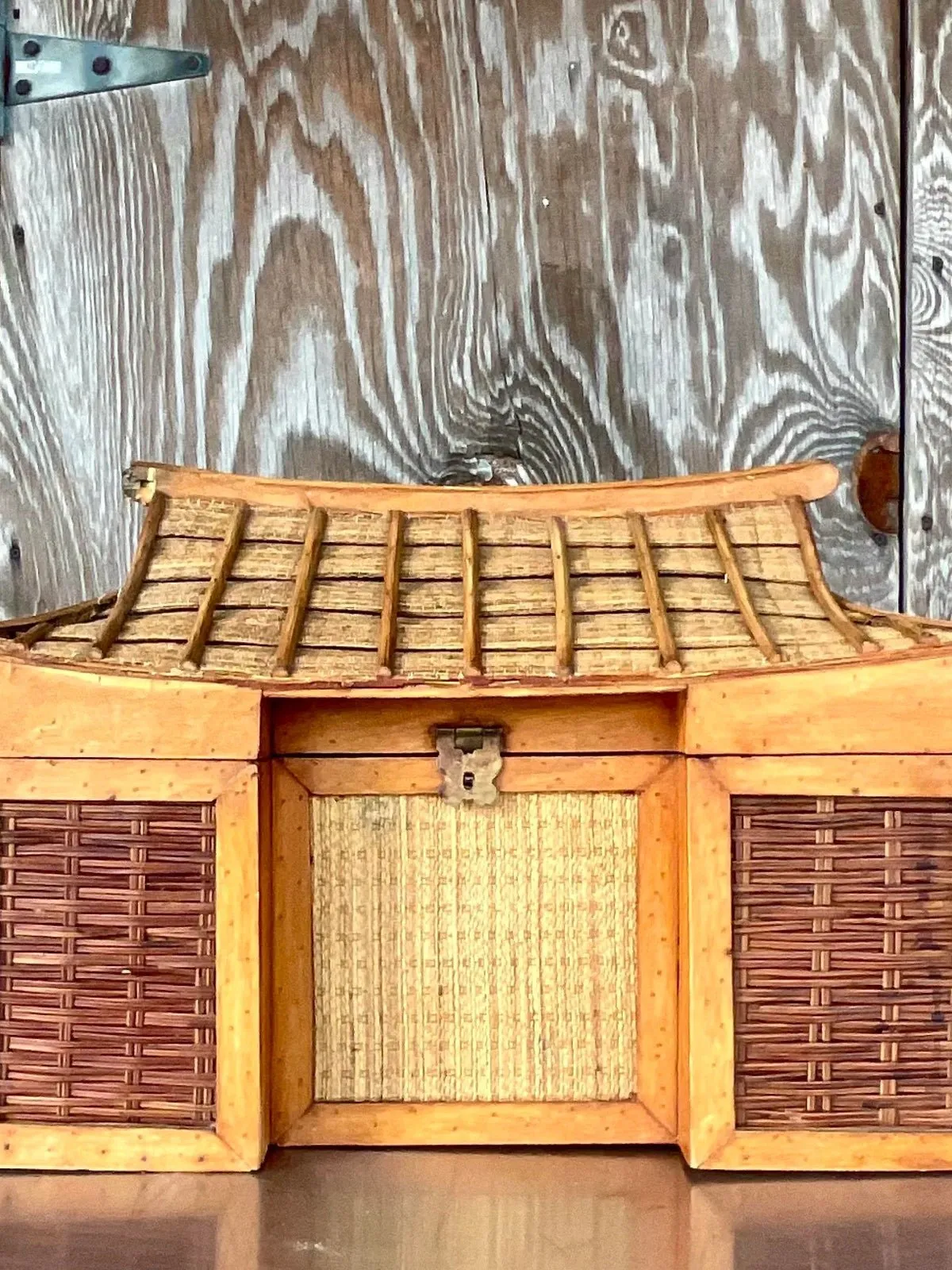 Vintage Boho Pagoda Trunk — additional photo 6