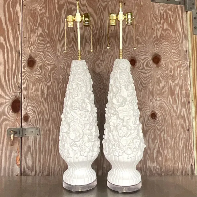 Vintage Coastal Monumental Plaster Floral Table Lamps - a Pair — additional photo 2