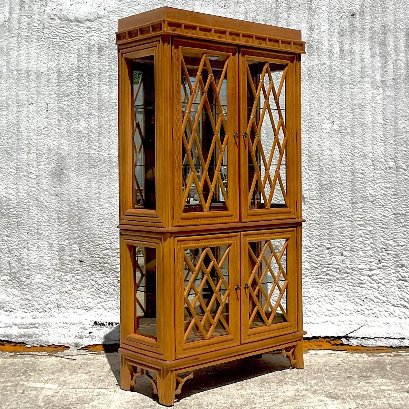 Late 20th Century Vintage Coastal Chinese Chippendale Cabinet — additional photo 2